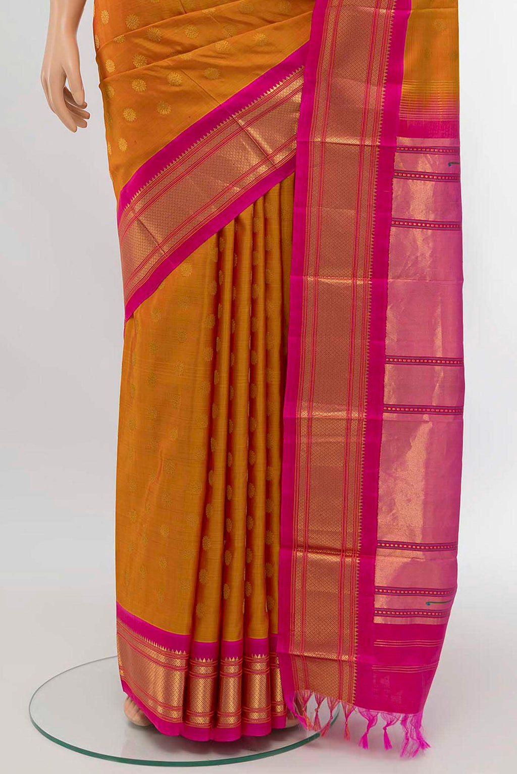 pleats pallu