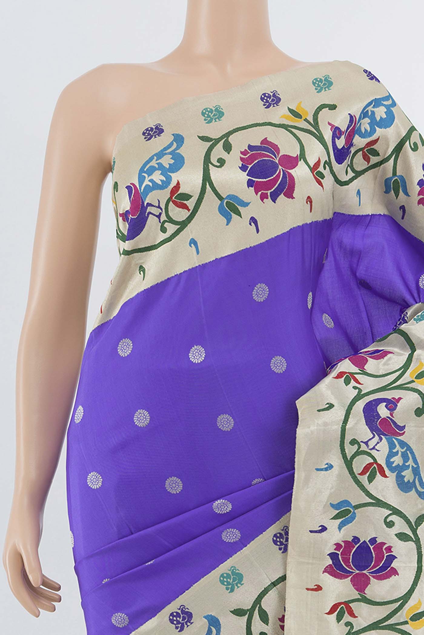 Border image of Pure Silk Pure Zari Lavender Gadwal Saree with Zari Butta on the body and Zari Border