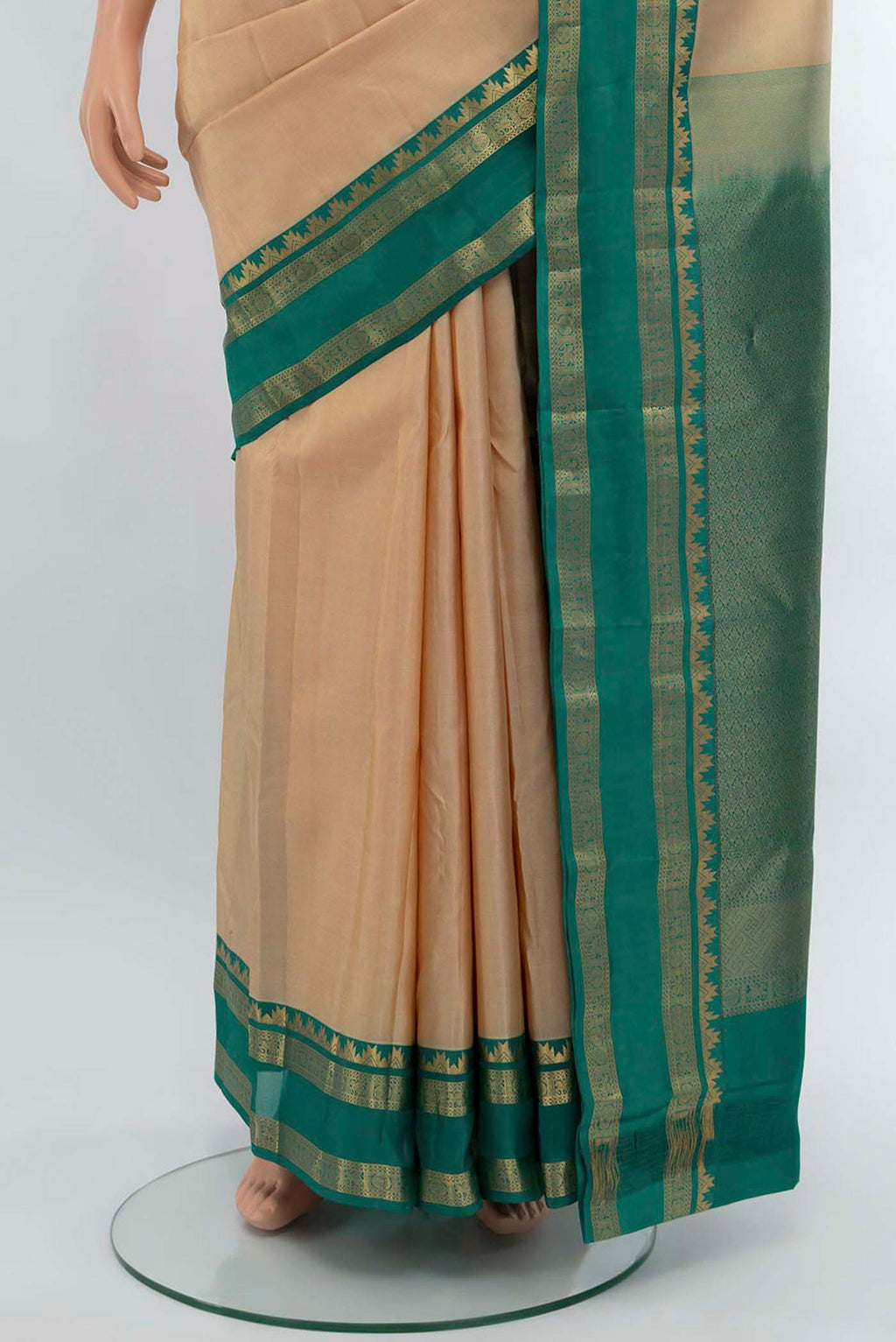 pleats pallu
