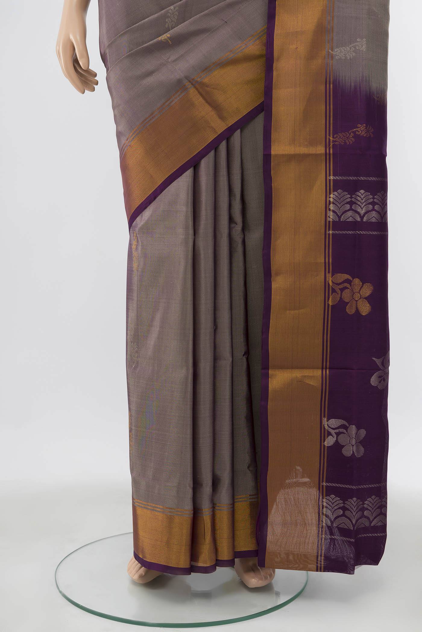 pleats pallu
