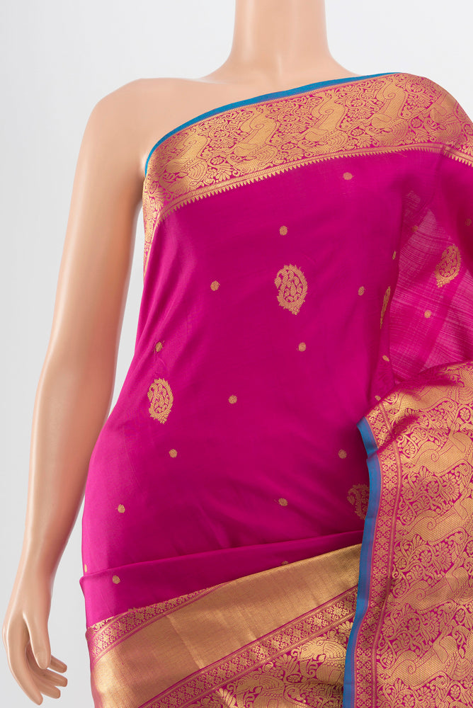 Border image of Pure Silk Pure Zari Magenta Kanjivaram Saree with Zari Butta on the body and Silk Border. 