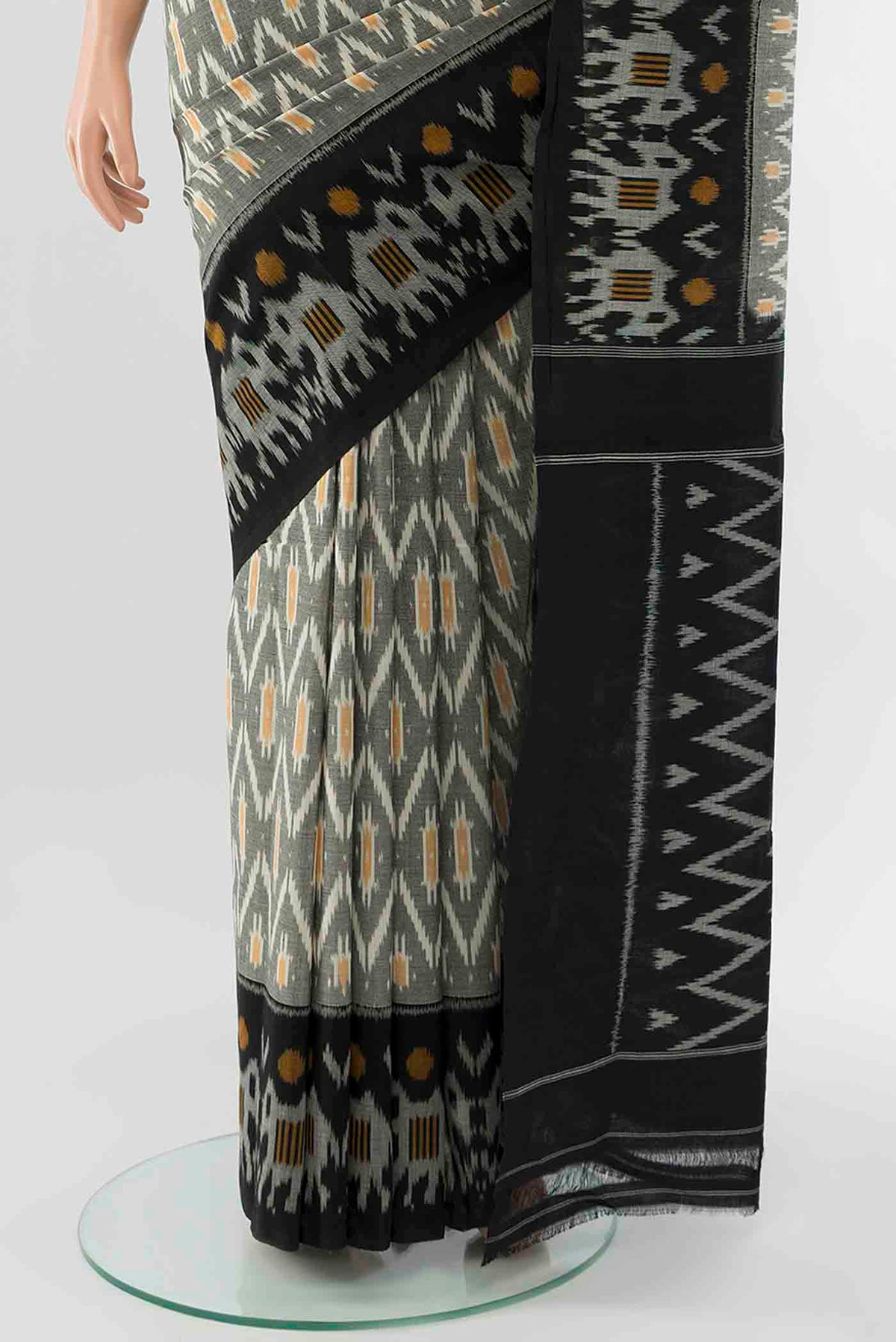 pleats pallu
