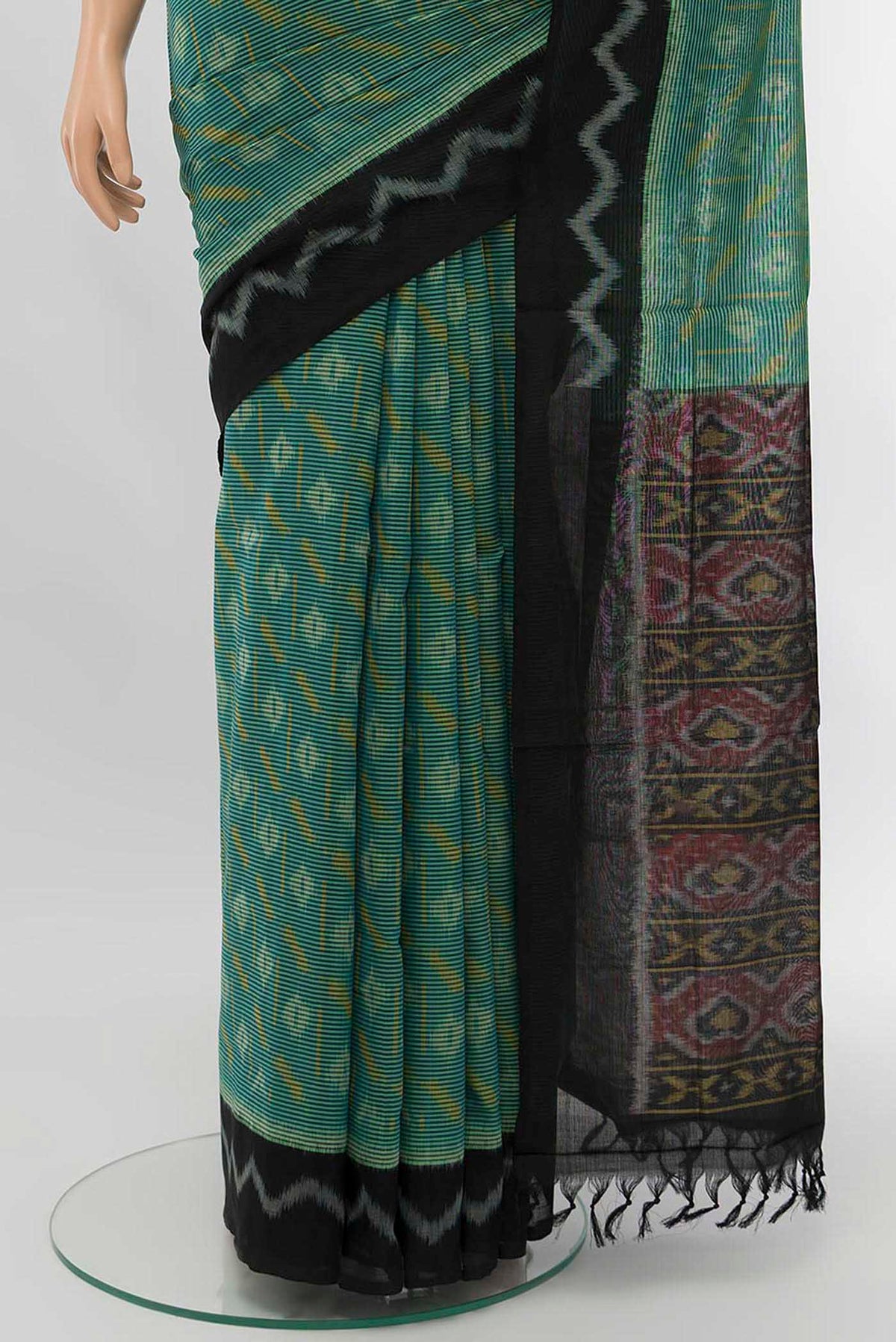 Pleats and pallu of Blue Pochampally Cotton Saree with Pure Ikat on the body and Plain Border