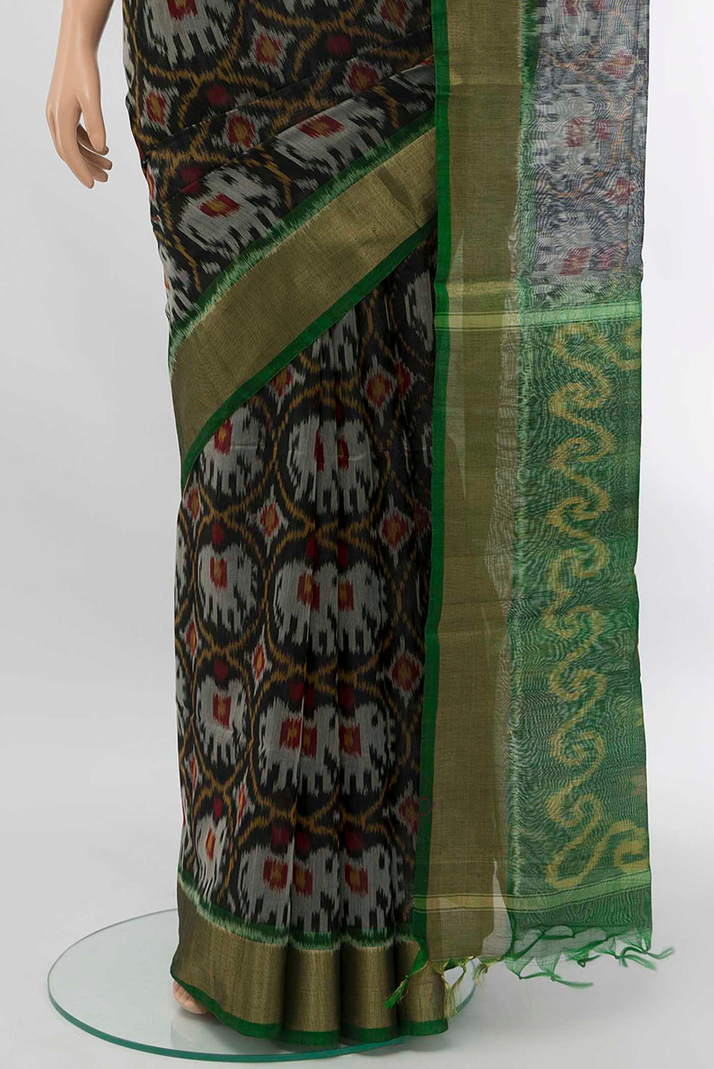 pleats pallu