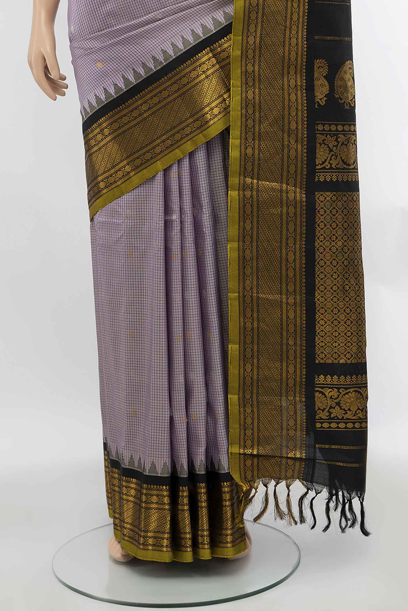 pleats pallu