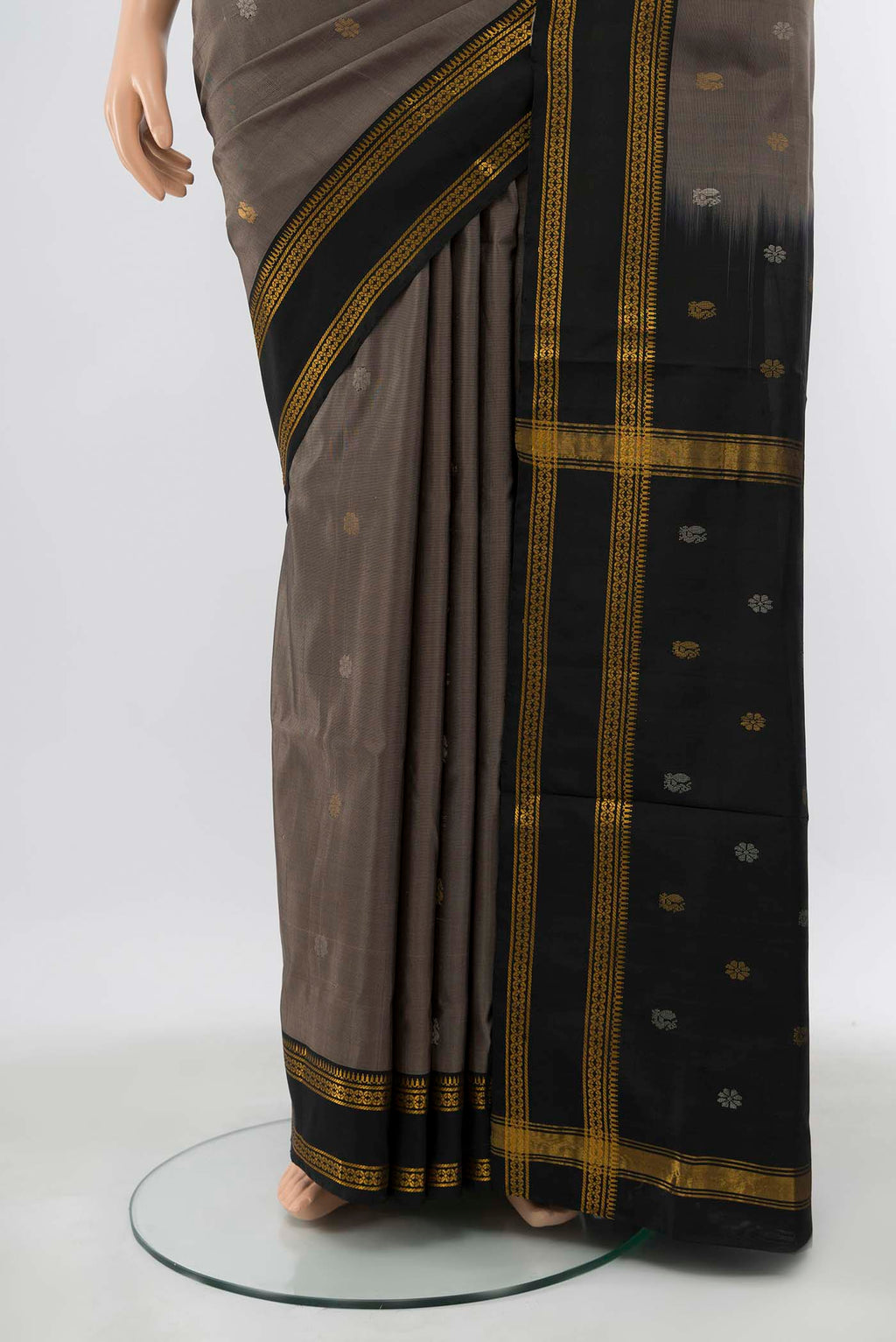 pleats pallu