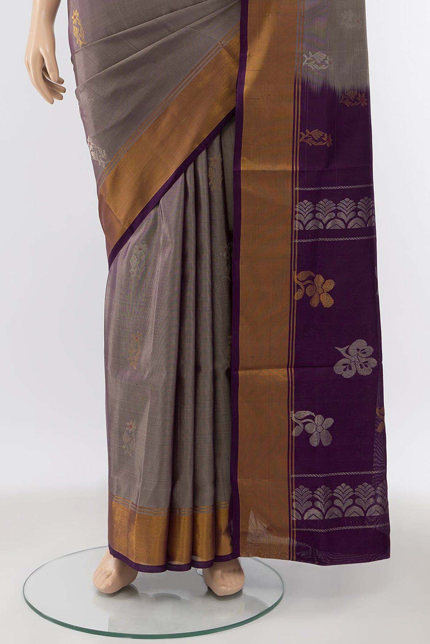 pleats pallu