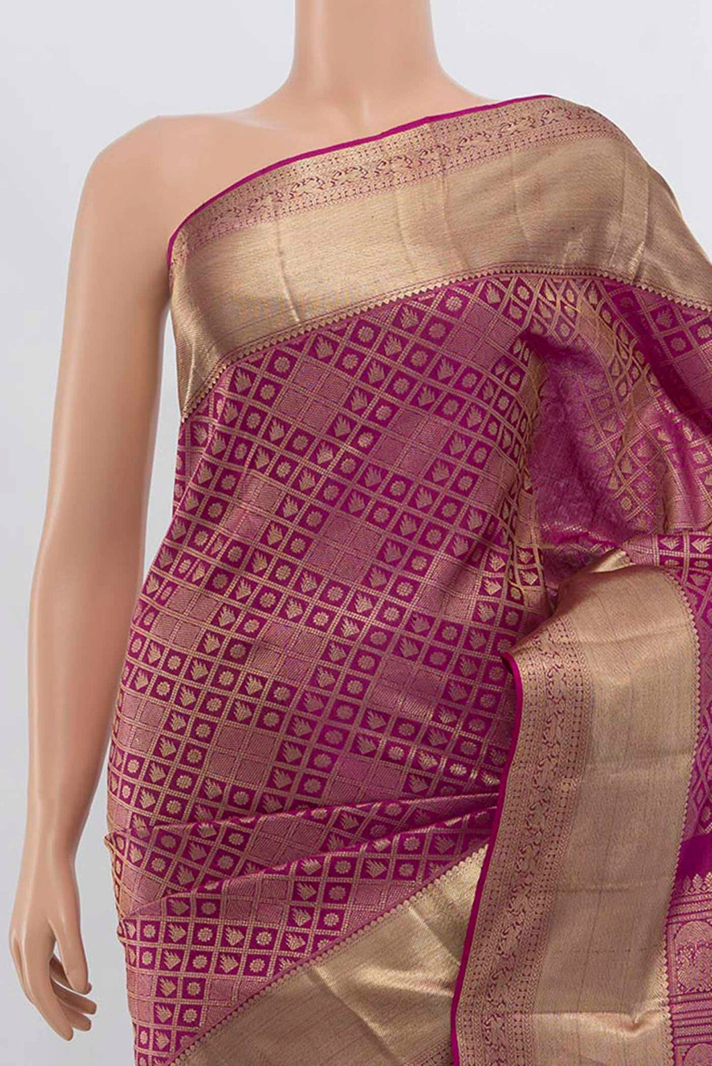 Border image of Magenta Kanchipuram Silk Saree with Zari Butta on the body and Silk Border. 