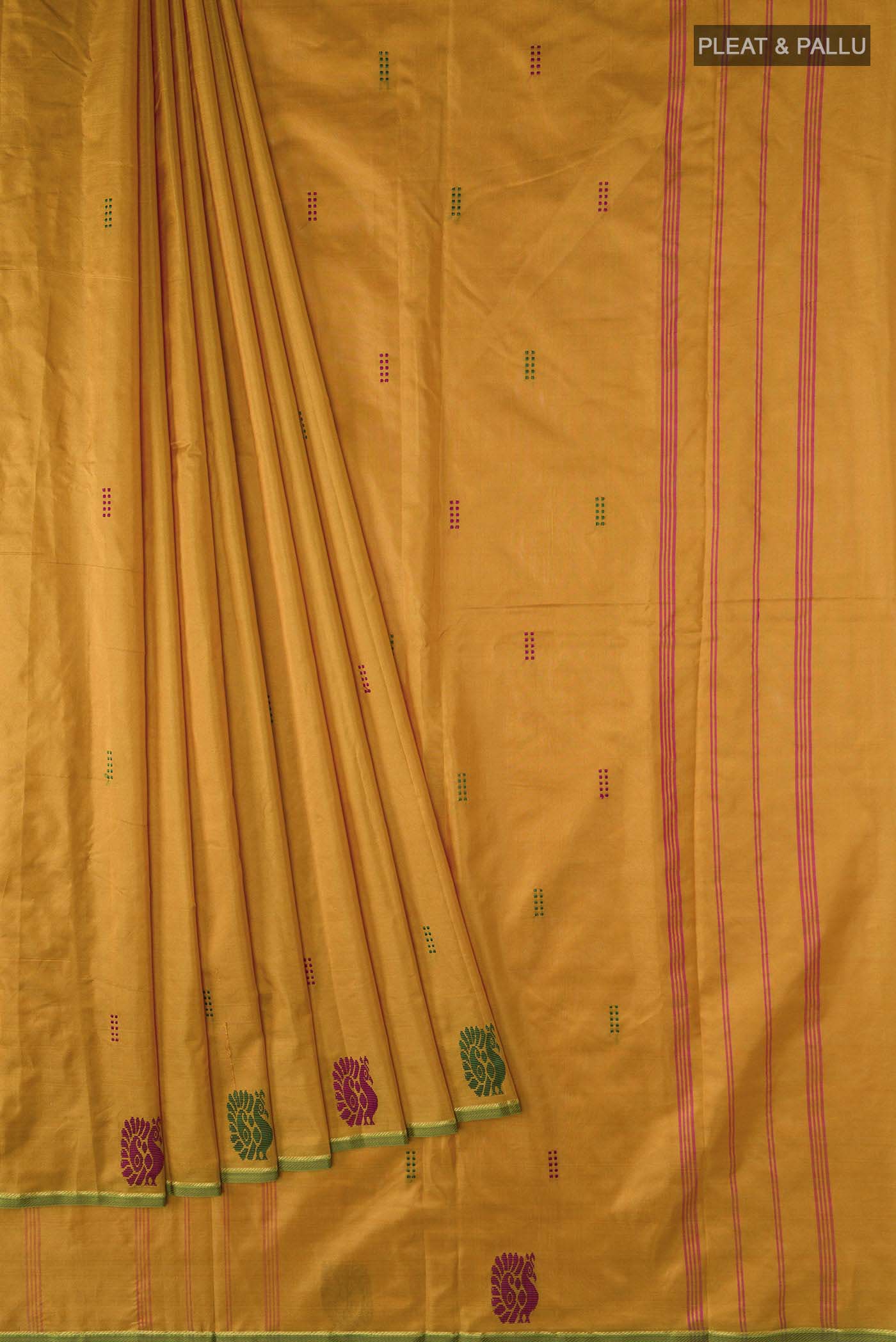 pleats pallu