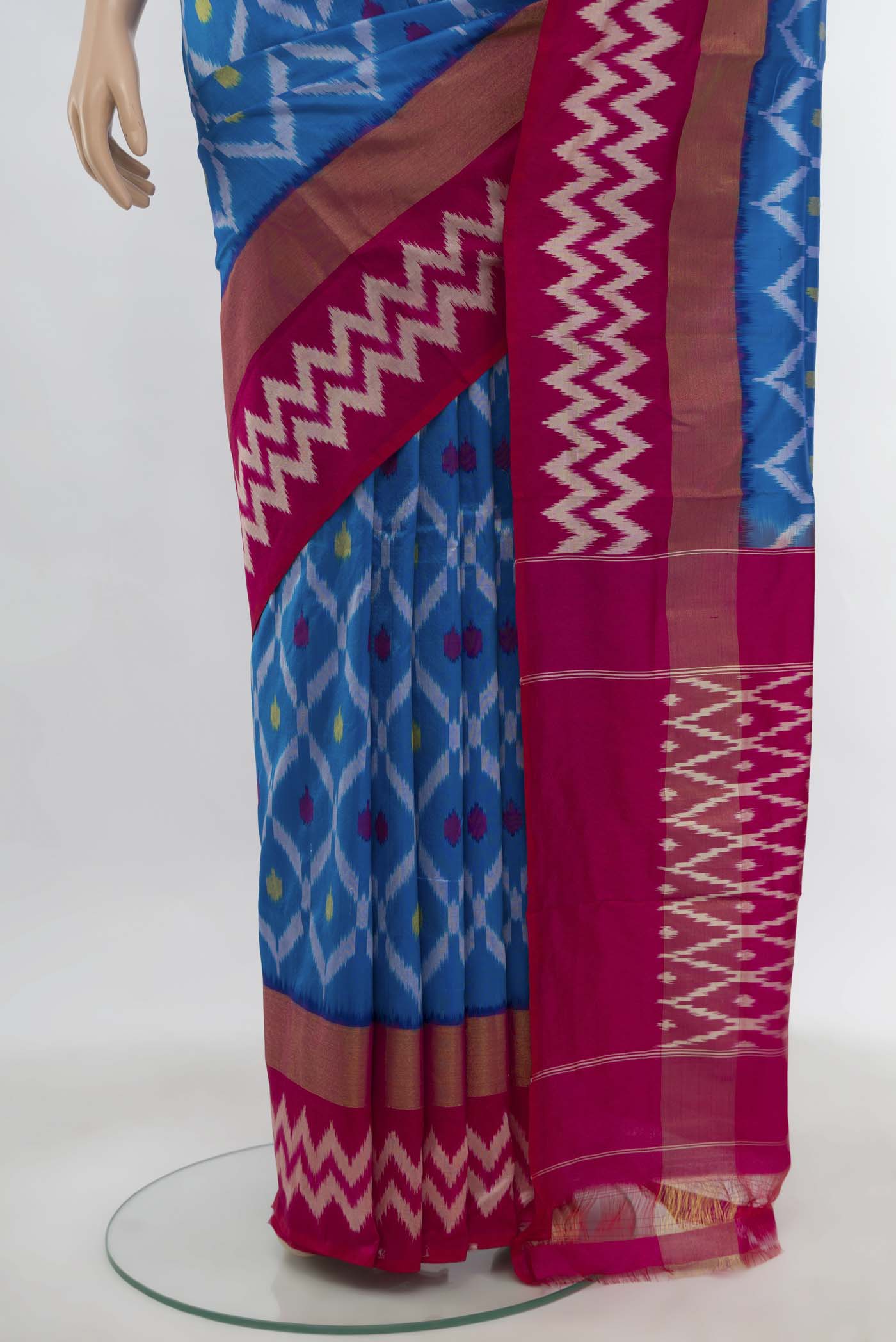 Pleats and pallu of Dark Blue Pochampally Saree with Ikat Print on the body and Zari Border. 