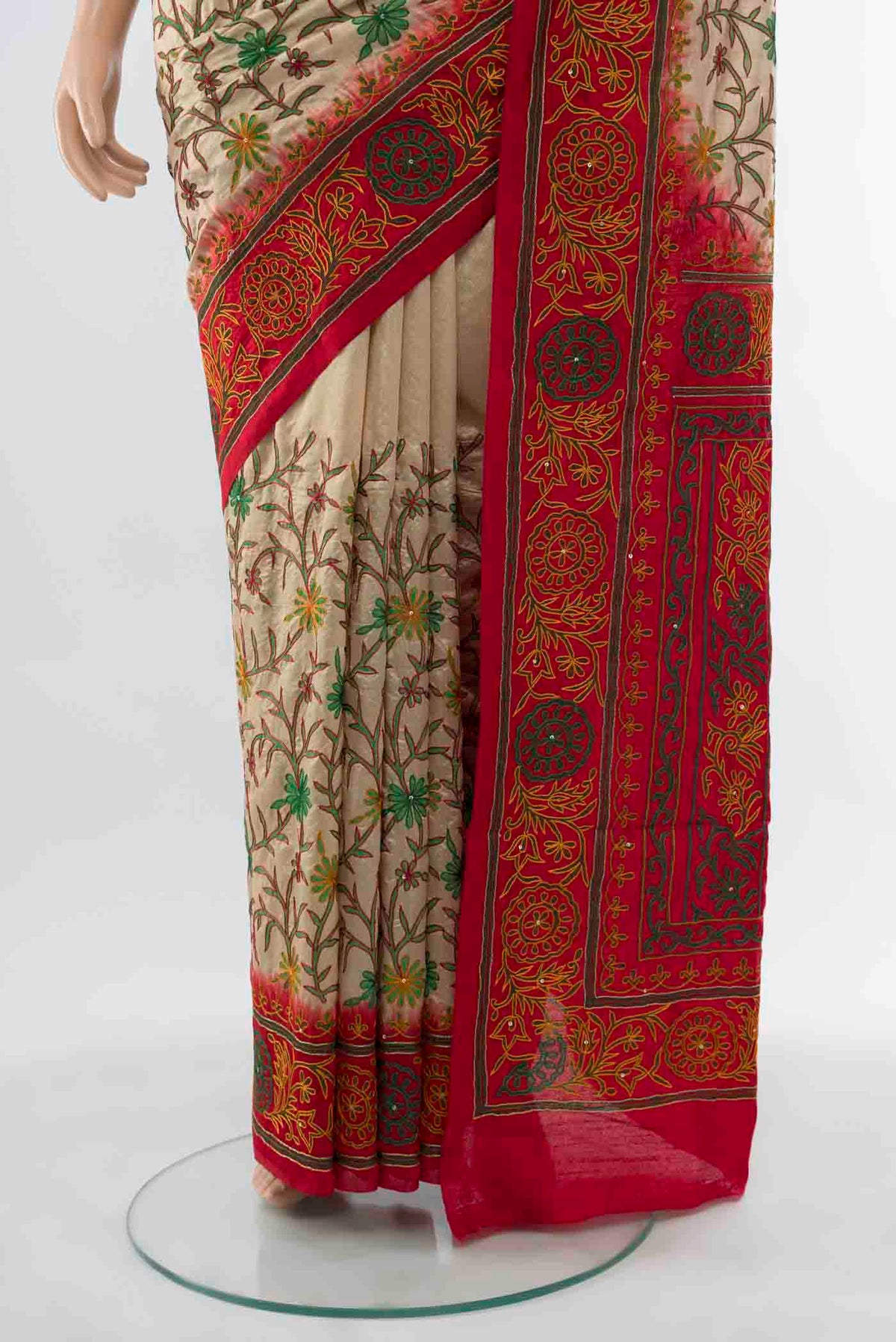 Pleats and pallu of Beige Blended Raw Silk Saree with Embroidery on the body and Embroidery Border