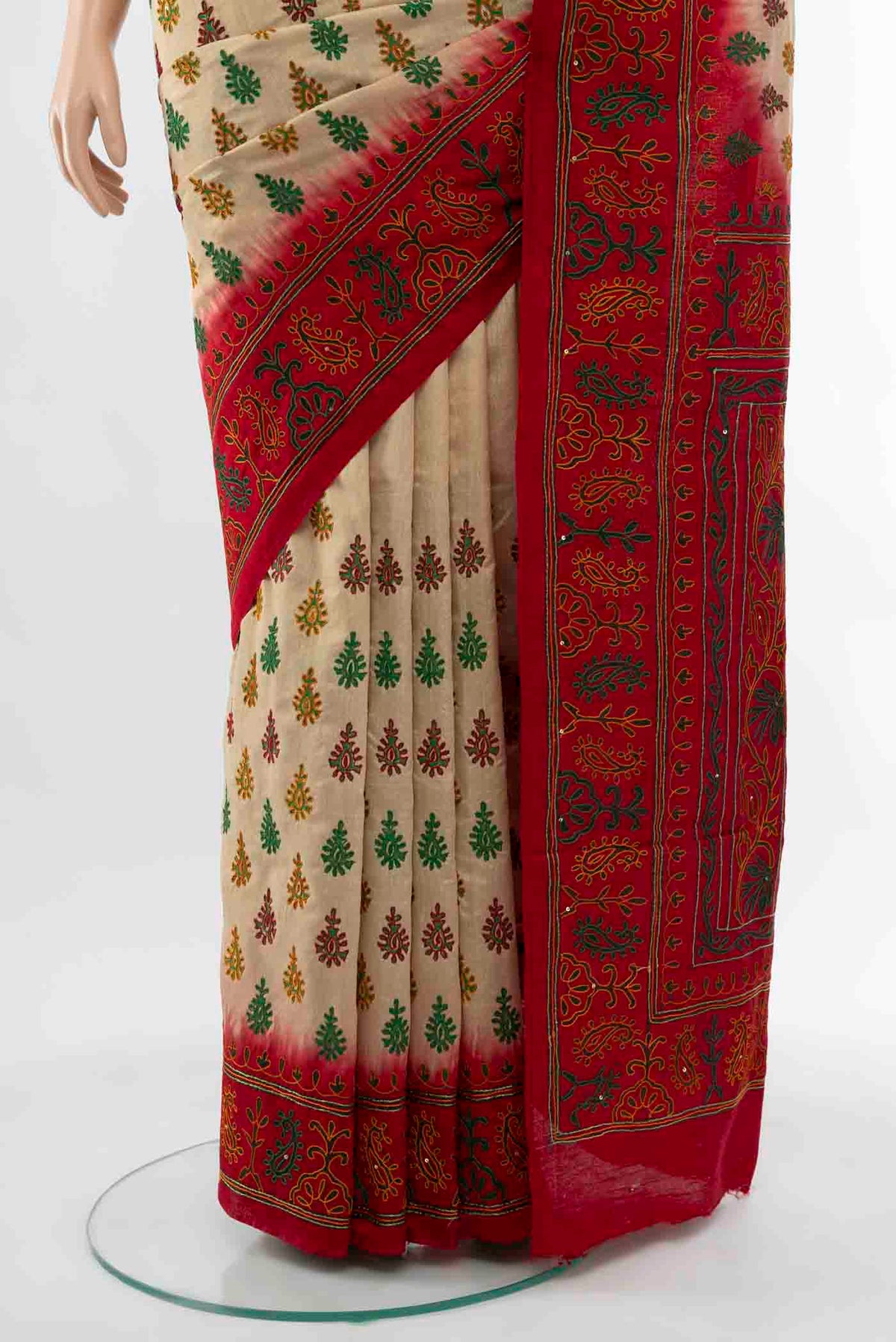 Pleats and pallu of Beige Blended Raw Silk Saree with Embroidery on the body and Embroidery Border