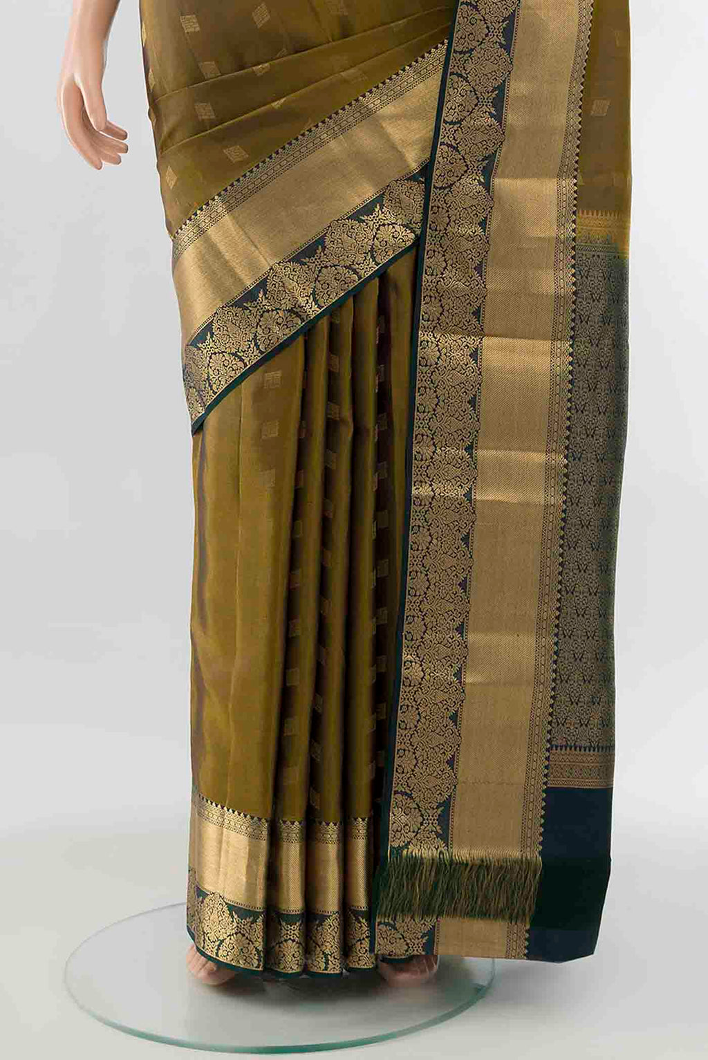 pleats pallu