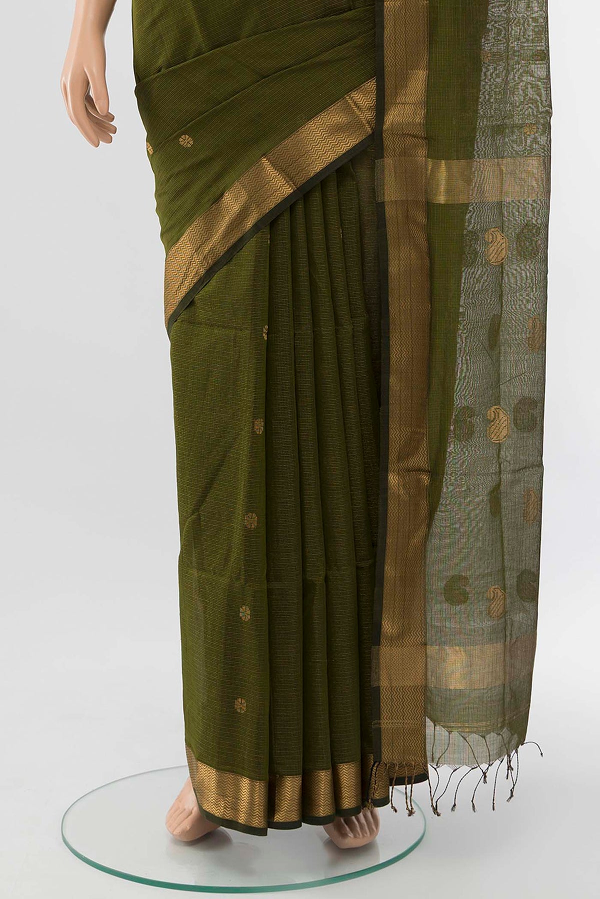 Pleats and pallu of Mehandi Green Maheshwari Silk Cotton Saree with Zari Butta on the body and Silk Border