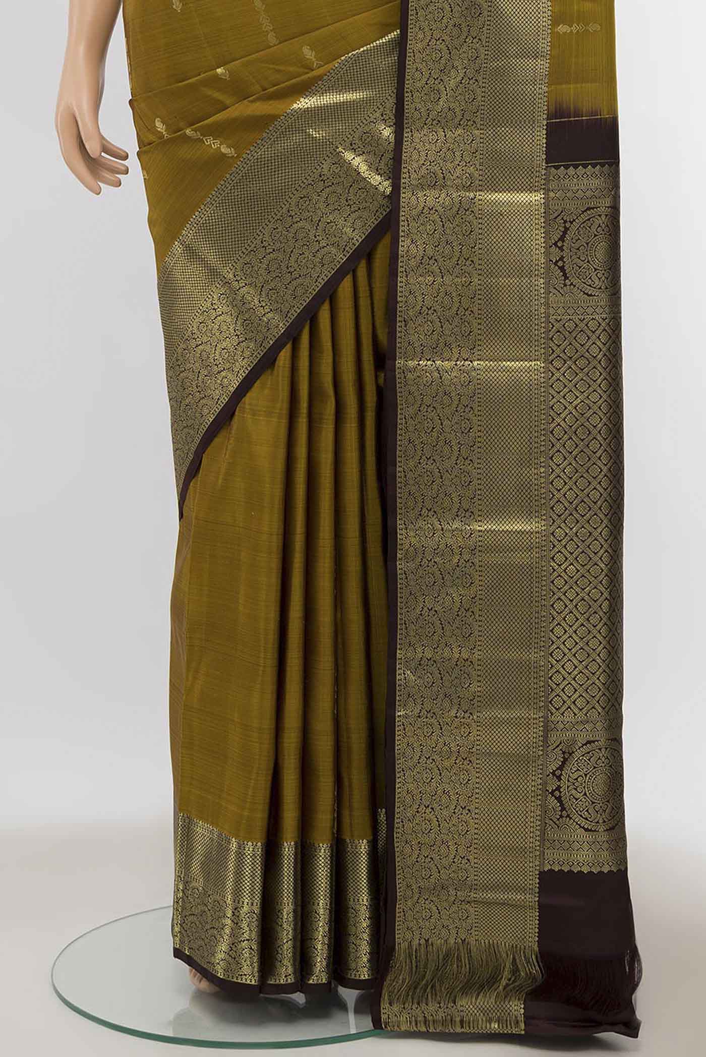 pleats pallu