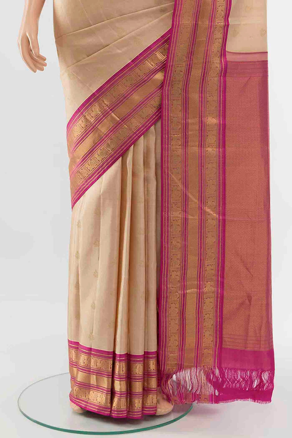 pleats pallu