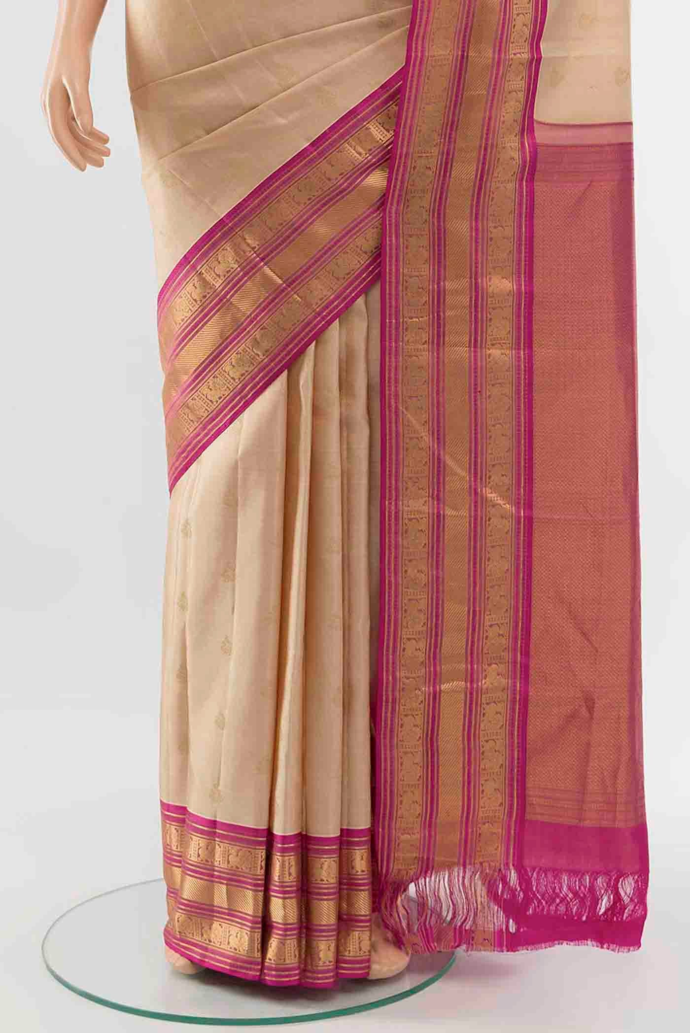 pleats pallu