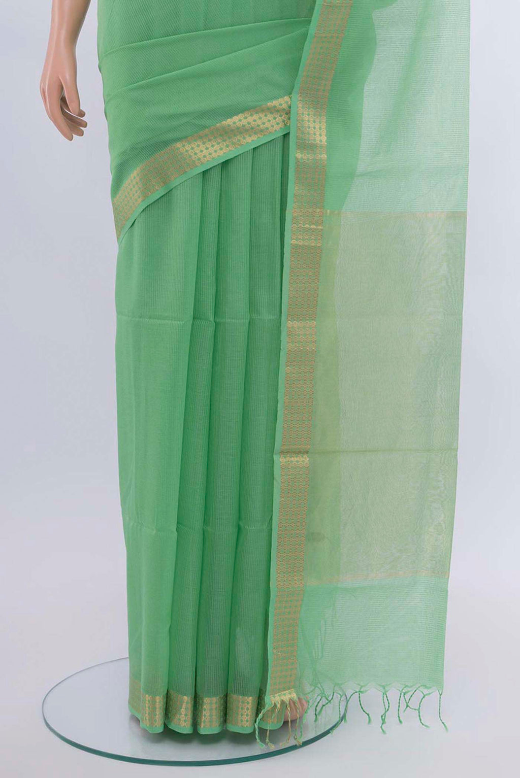 Pleats and pallu of Light Green Maheshwari Silk Cotton Saree with Zari Butta on the body and Silk Border