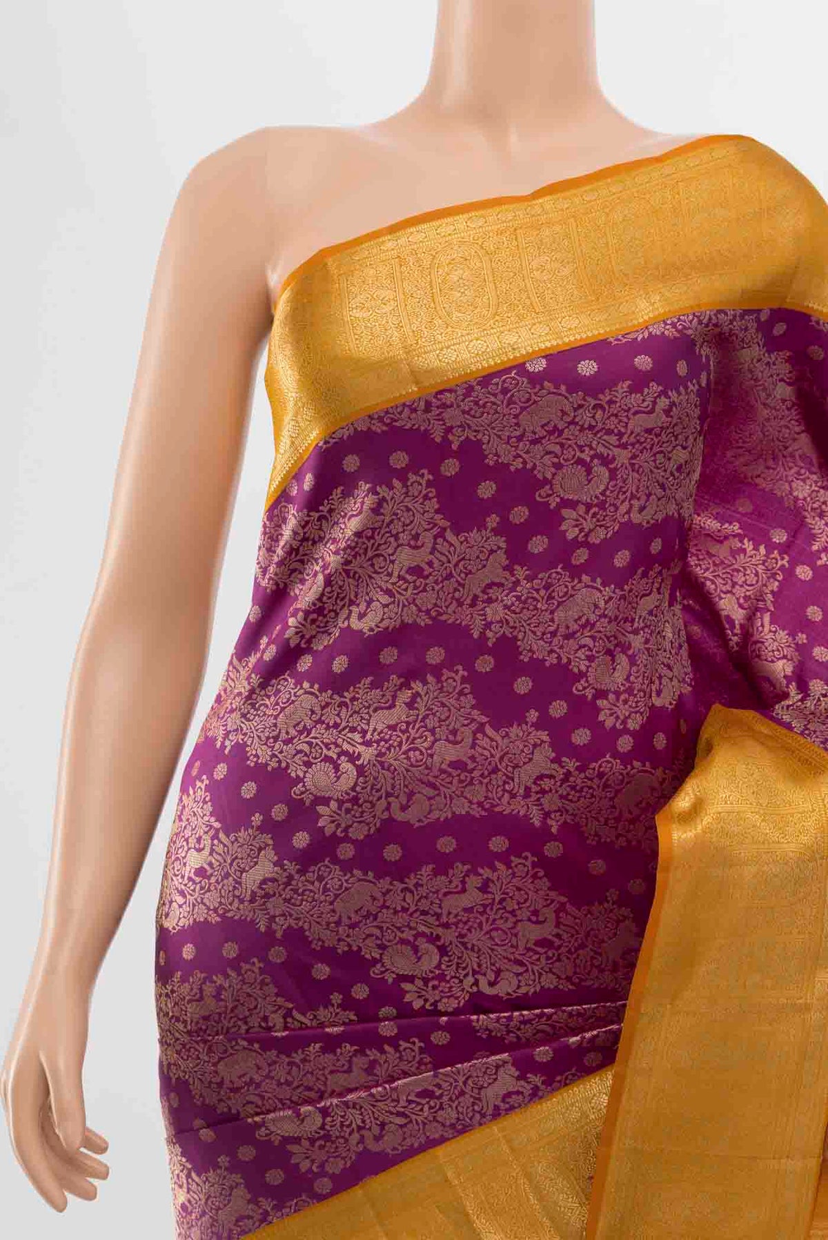 Border image of Magenta Kanchipuram Silk Saree with Zari Butta on the body and Silk Border