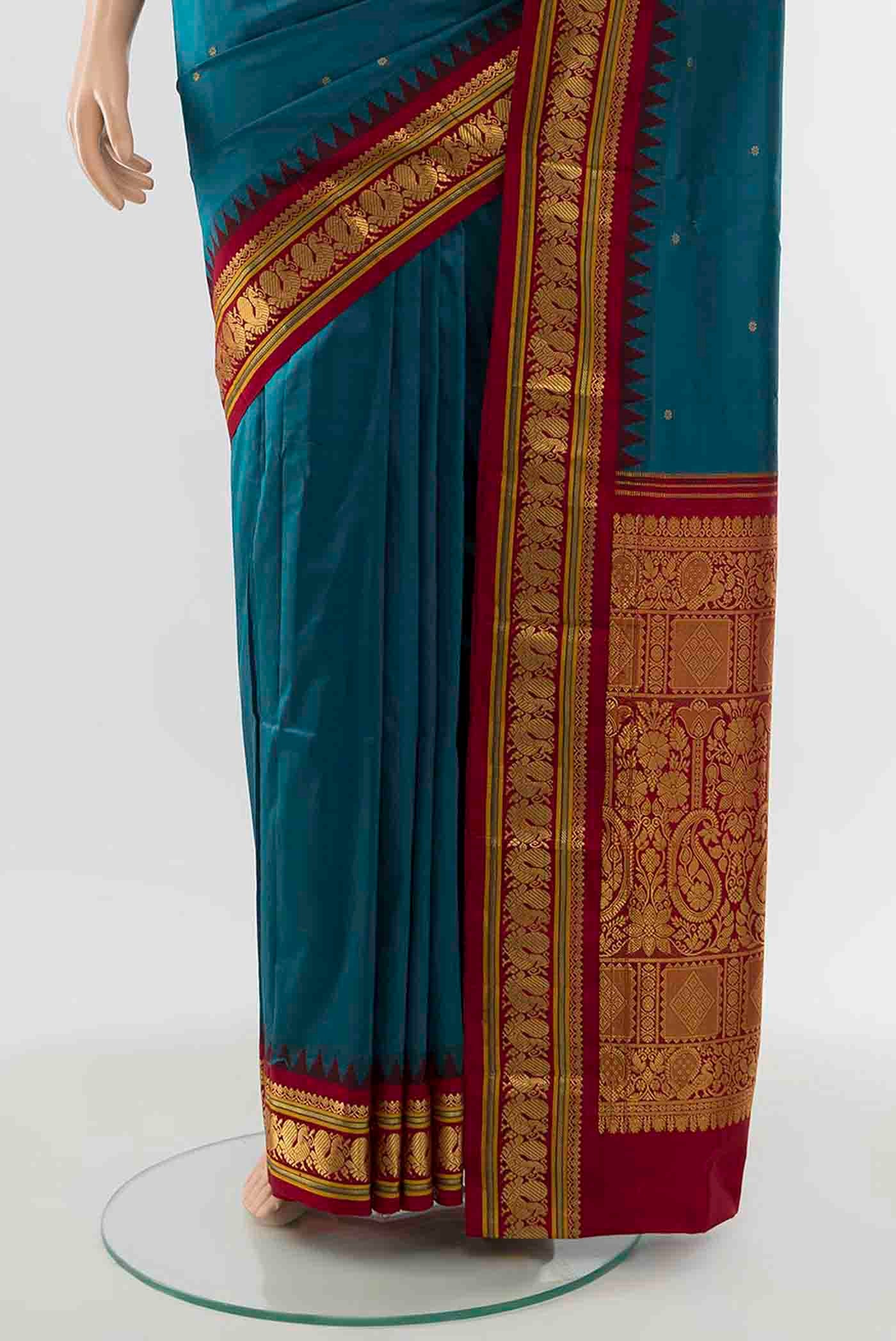 pleats pallu
