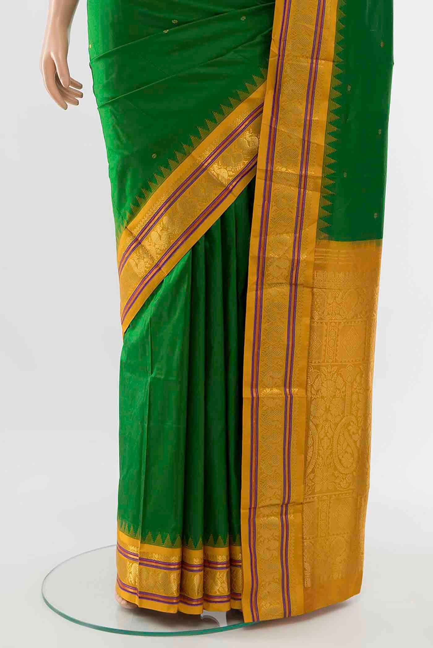 pleats pallu