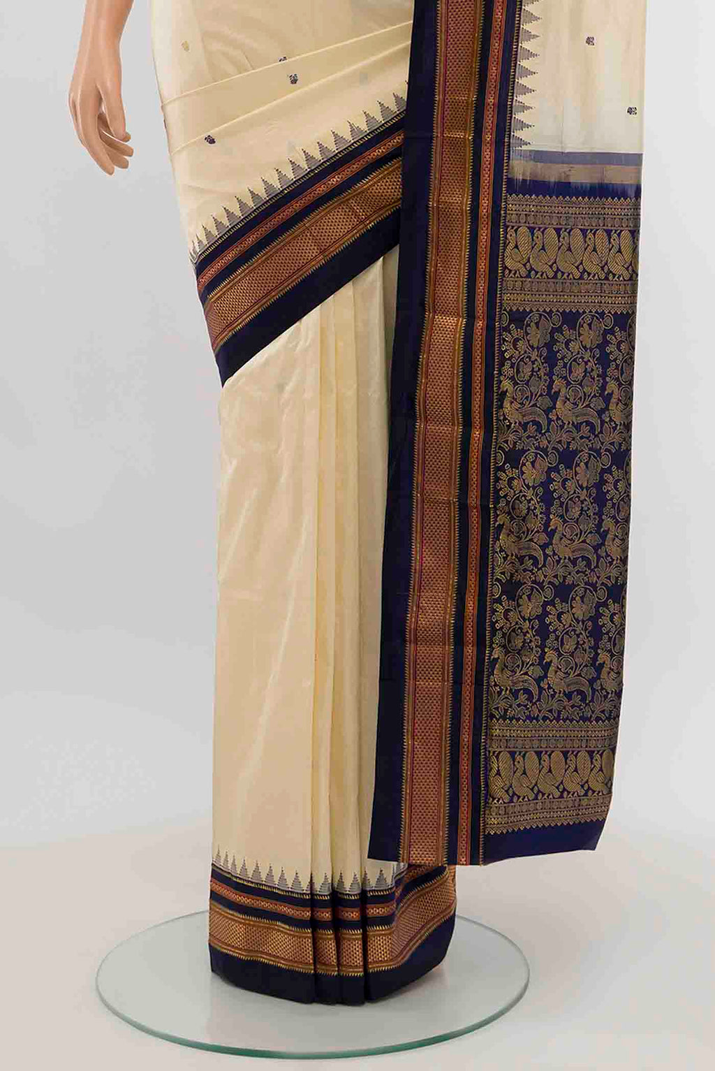 pleats pallu