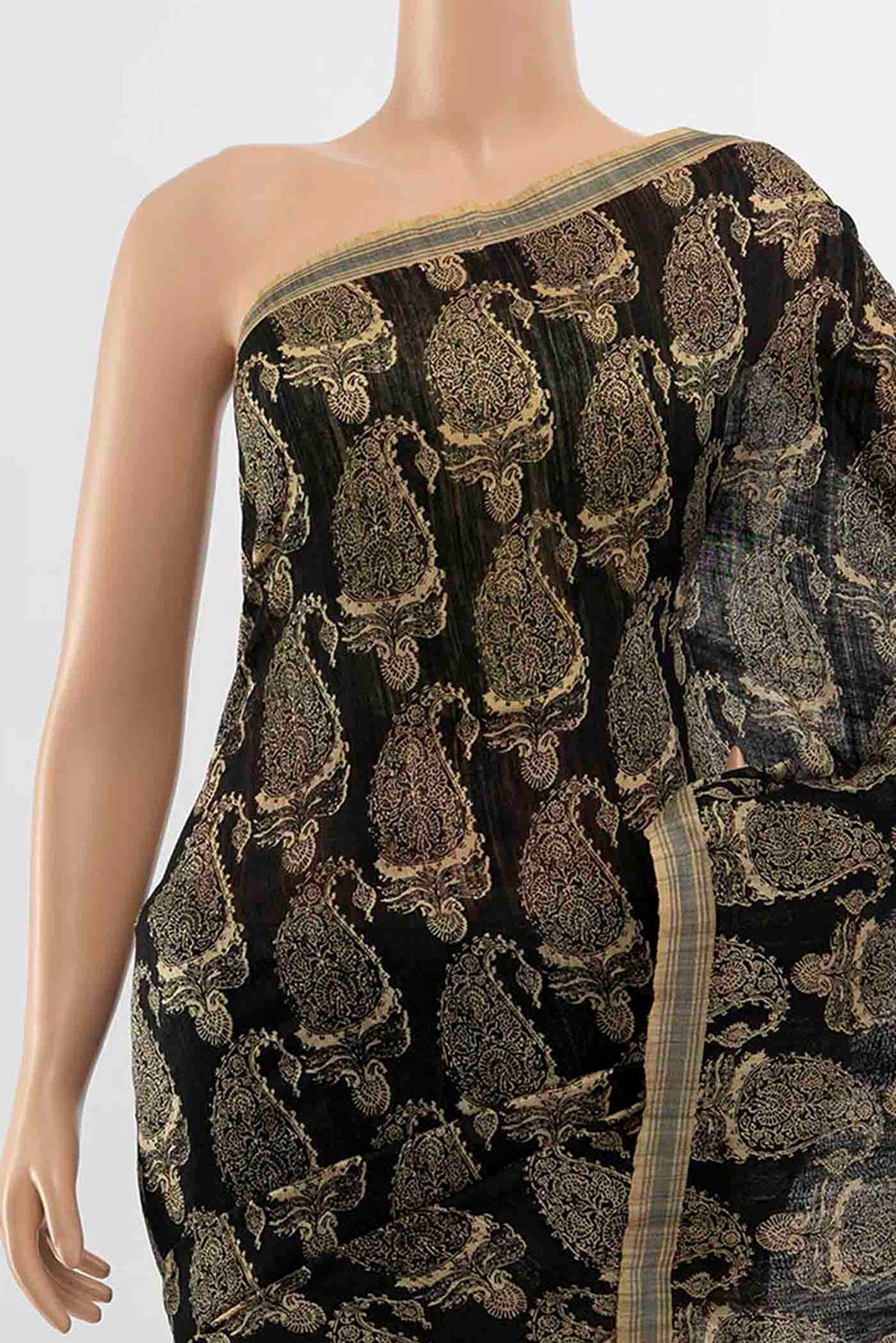 Border image of Black Tussar Silk Saree with Thread Butta on the body and Thread Border