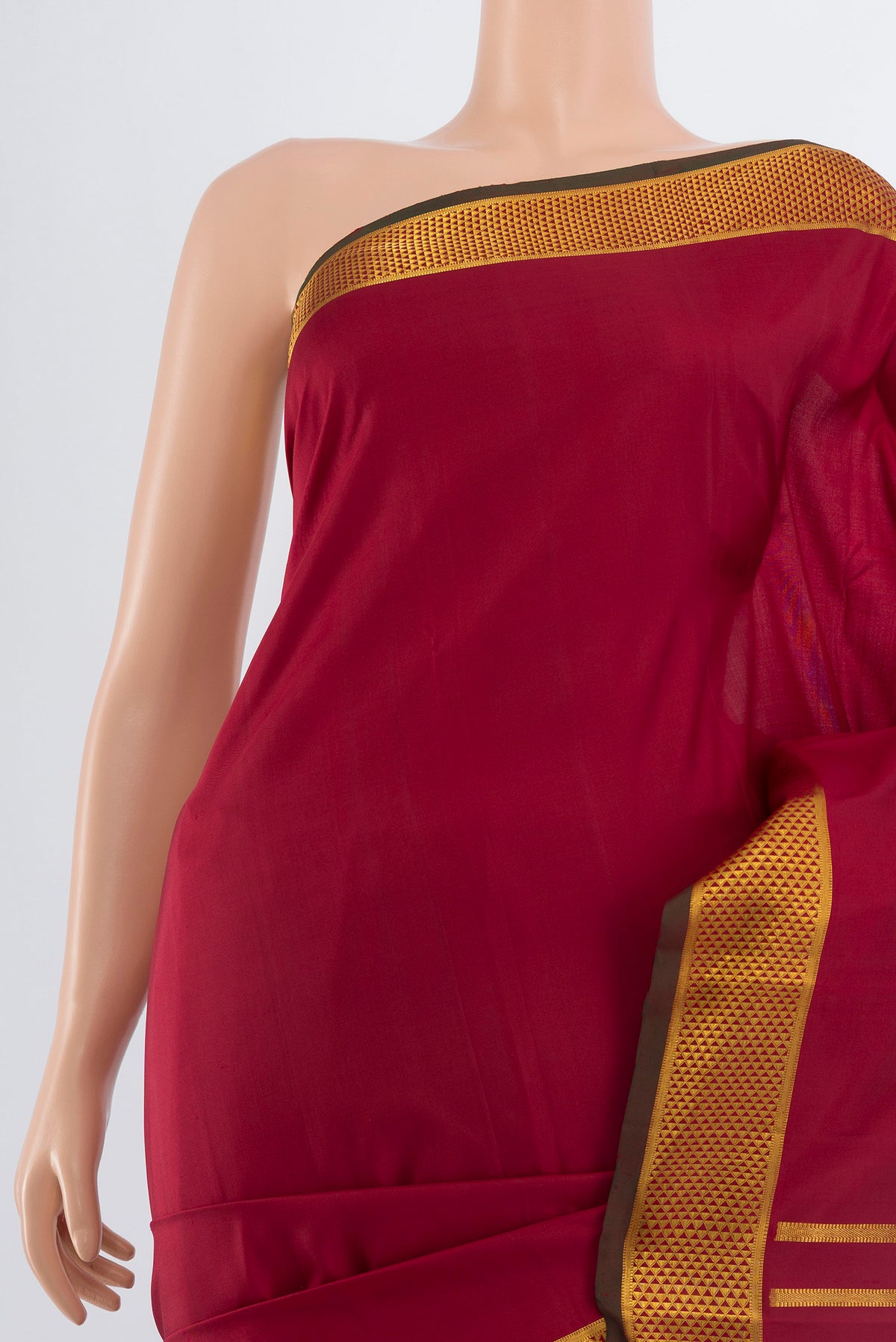 Border image of Maroon Kanchipuram Silk Saree with Plain Body and Silk Border. 