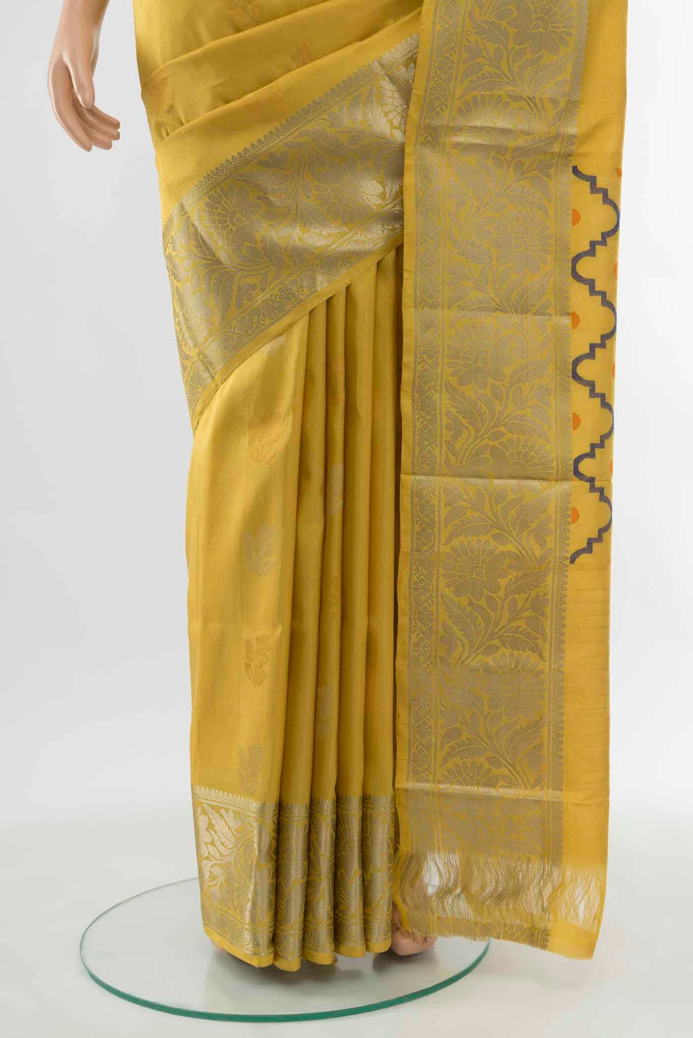 pleats pallu