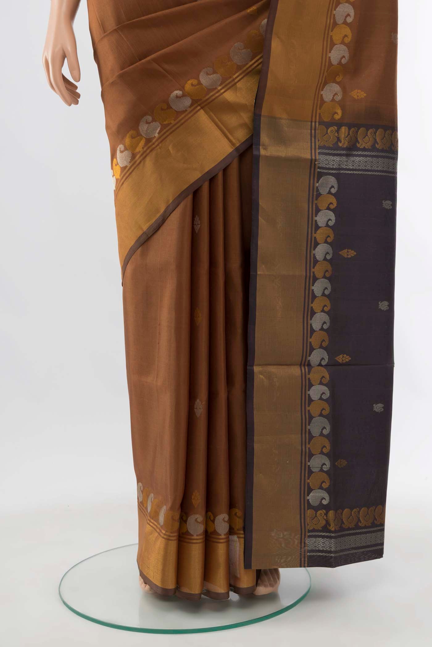 pleats pallu