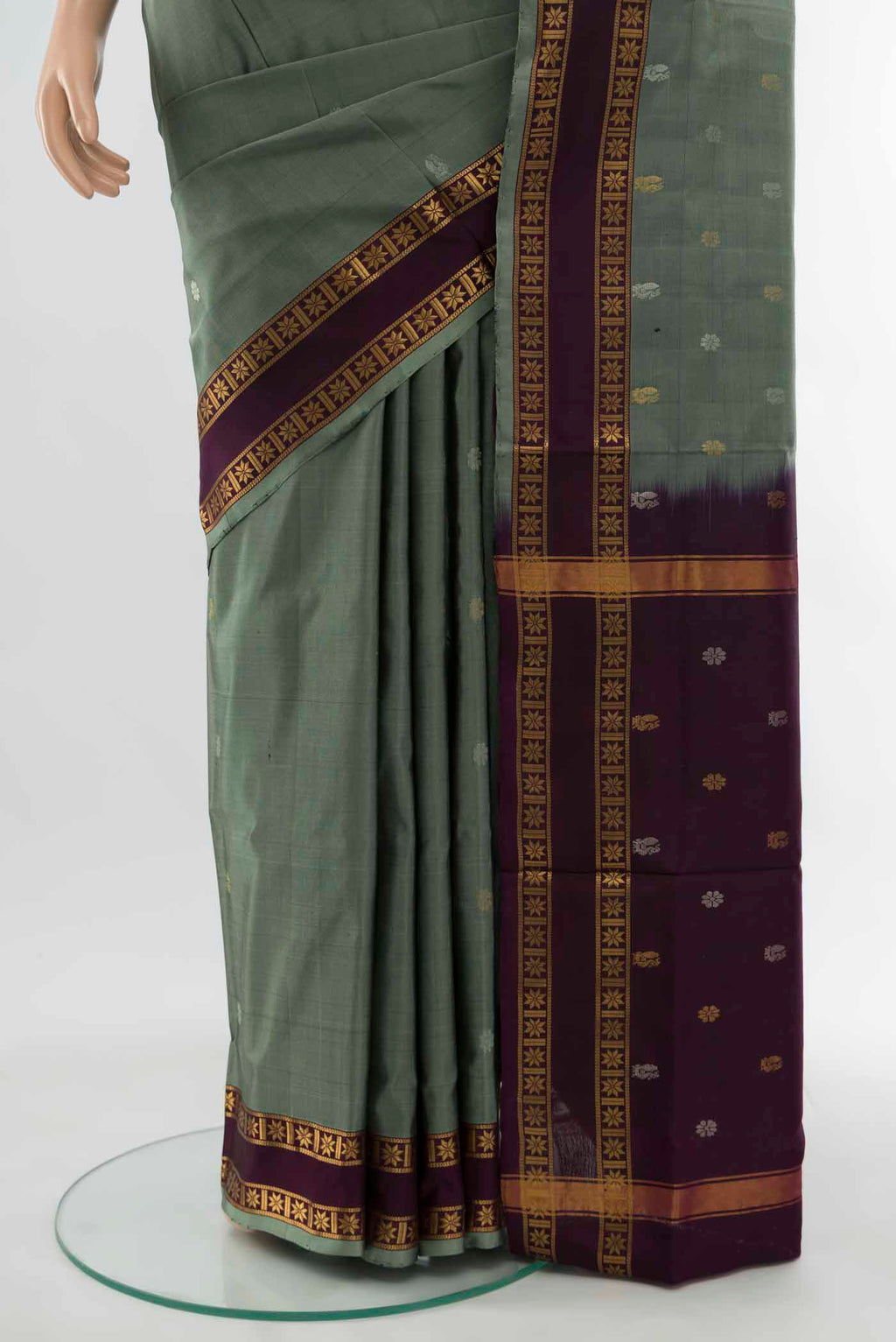 pleats pallu