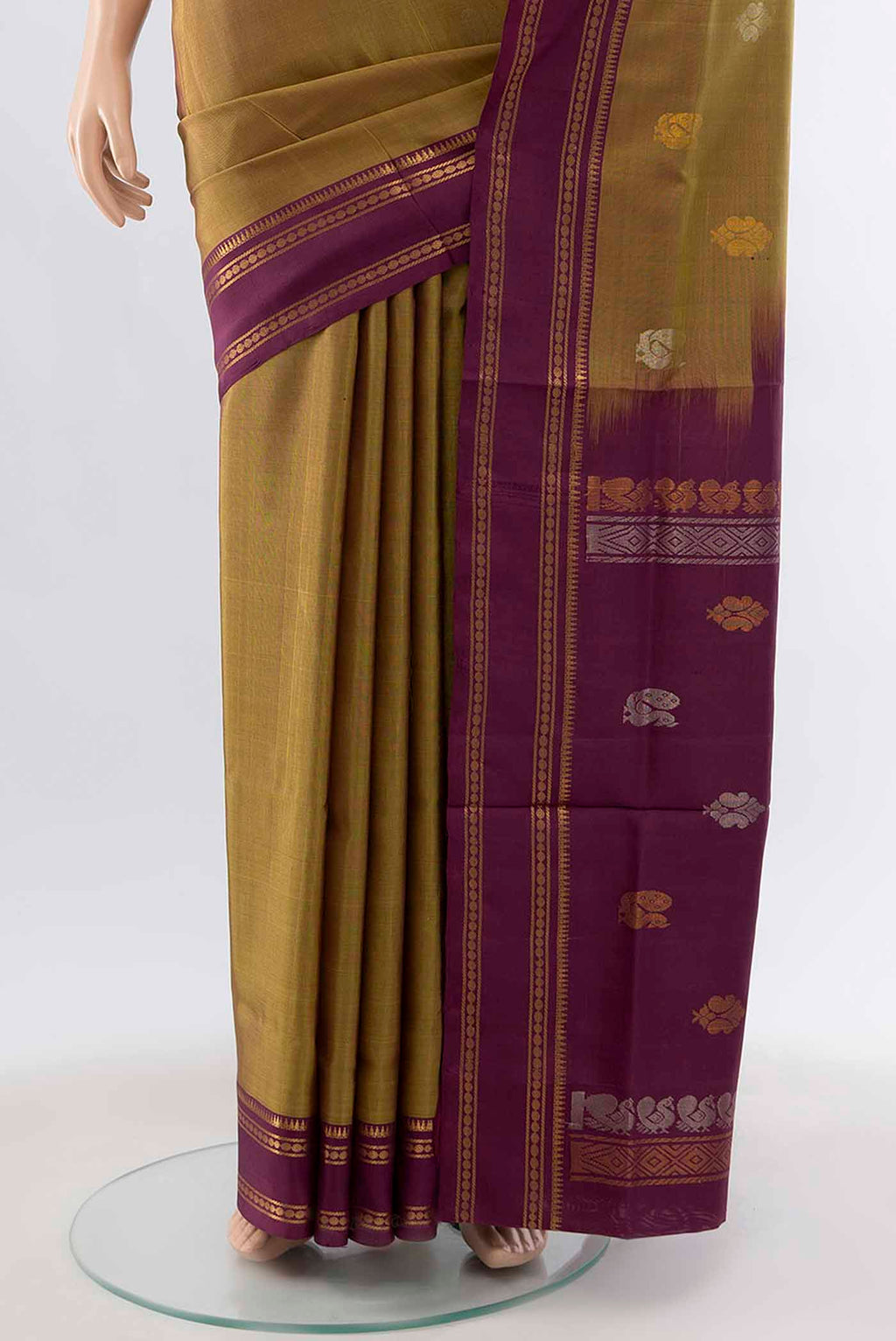 pleats pallu