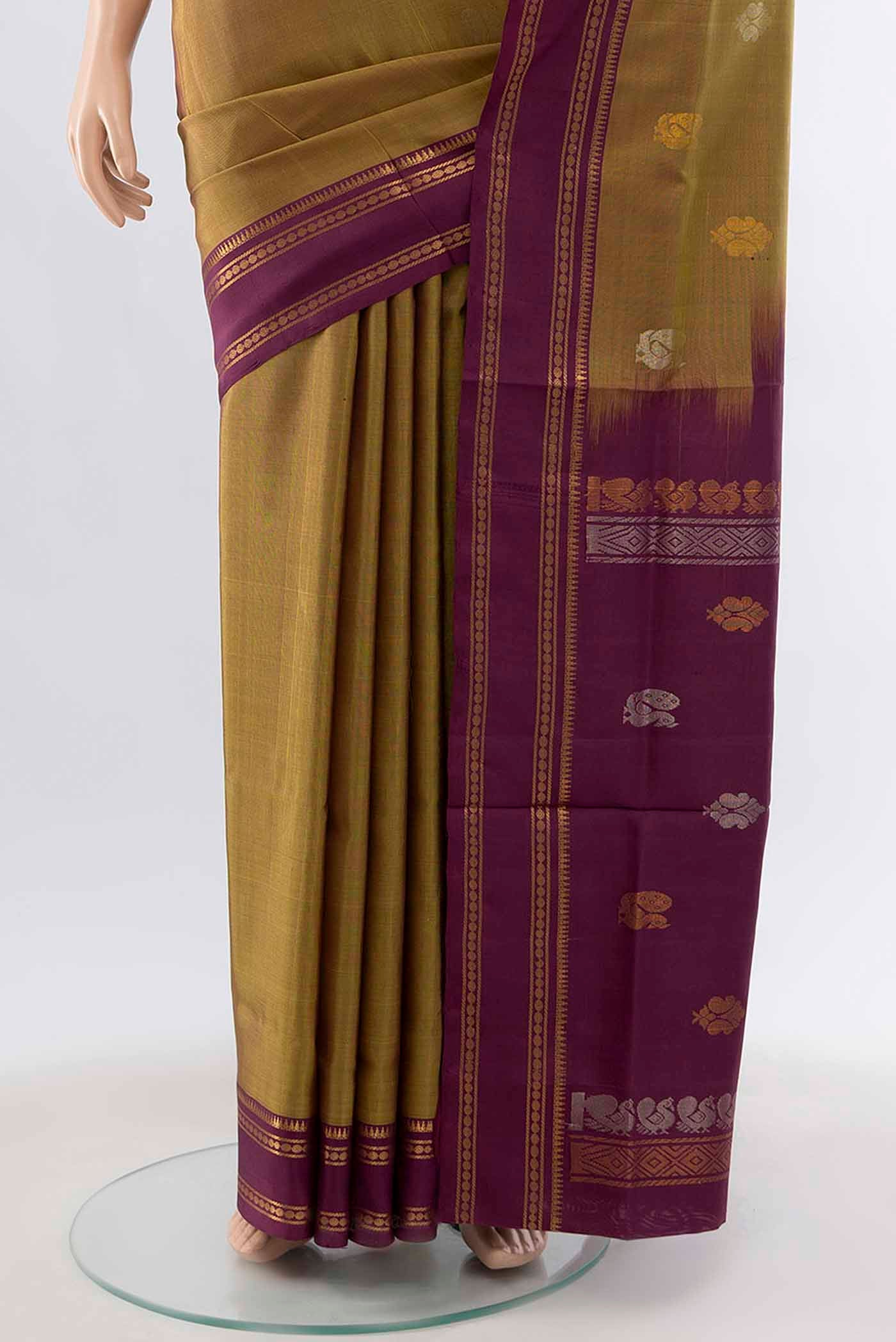 pleats pallu