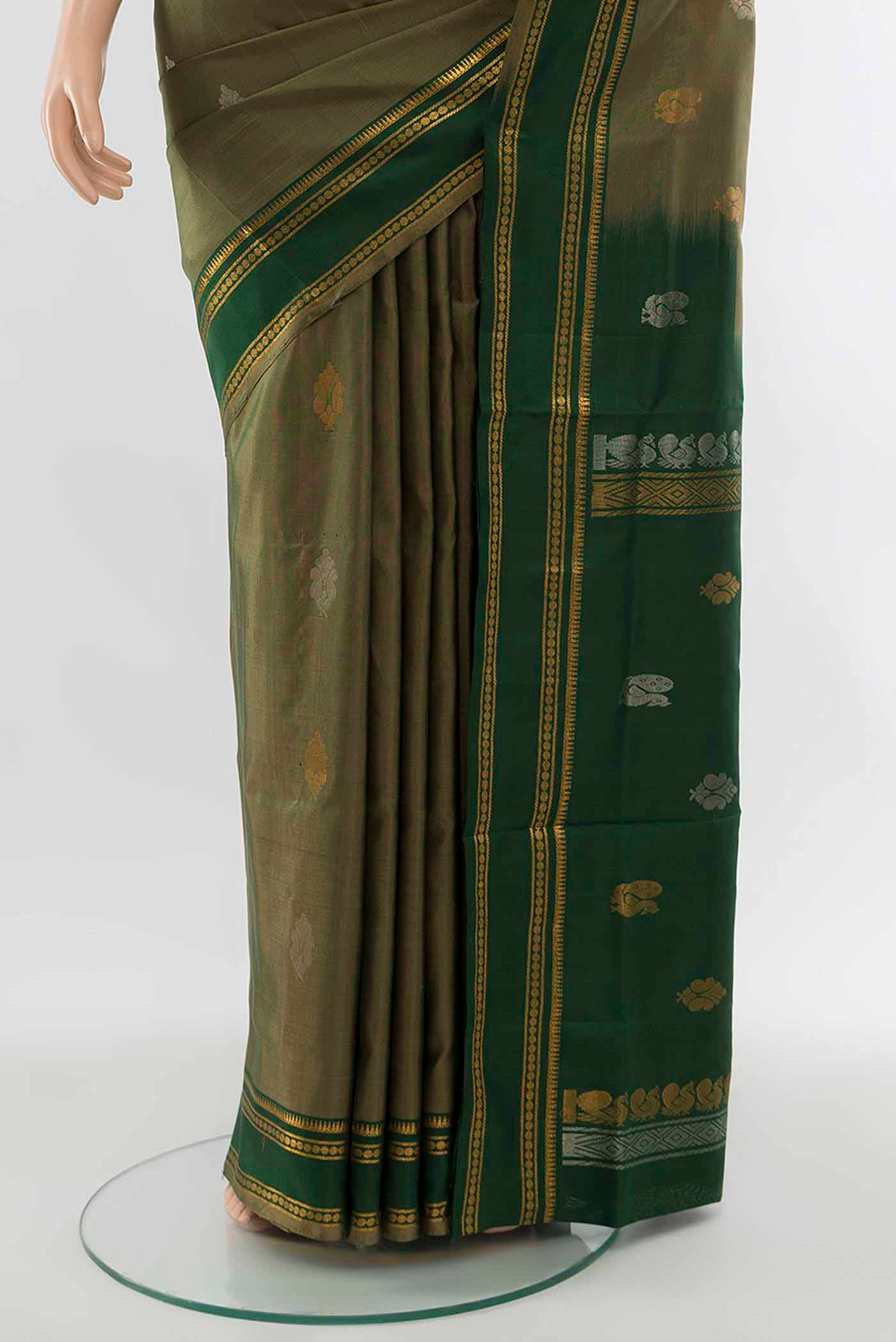 pleats pallu