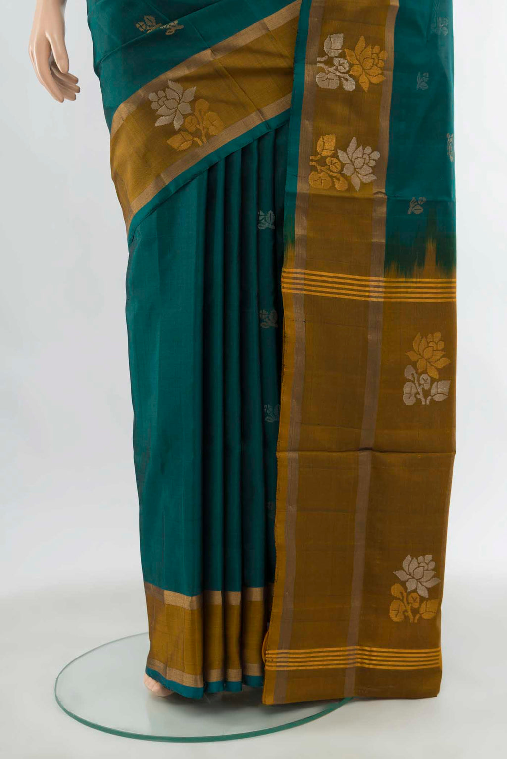 pleats pallu