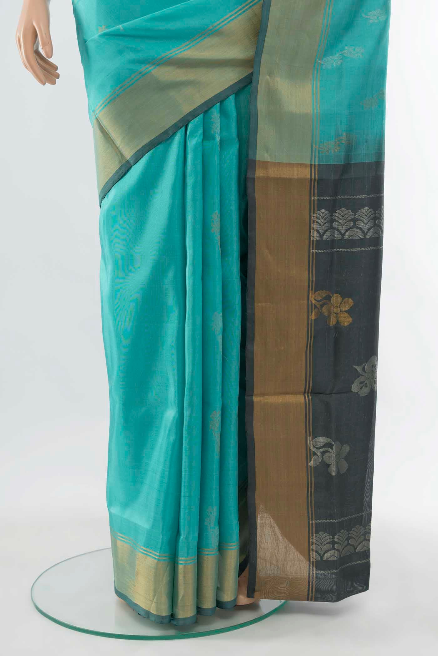 pleats pallu