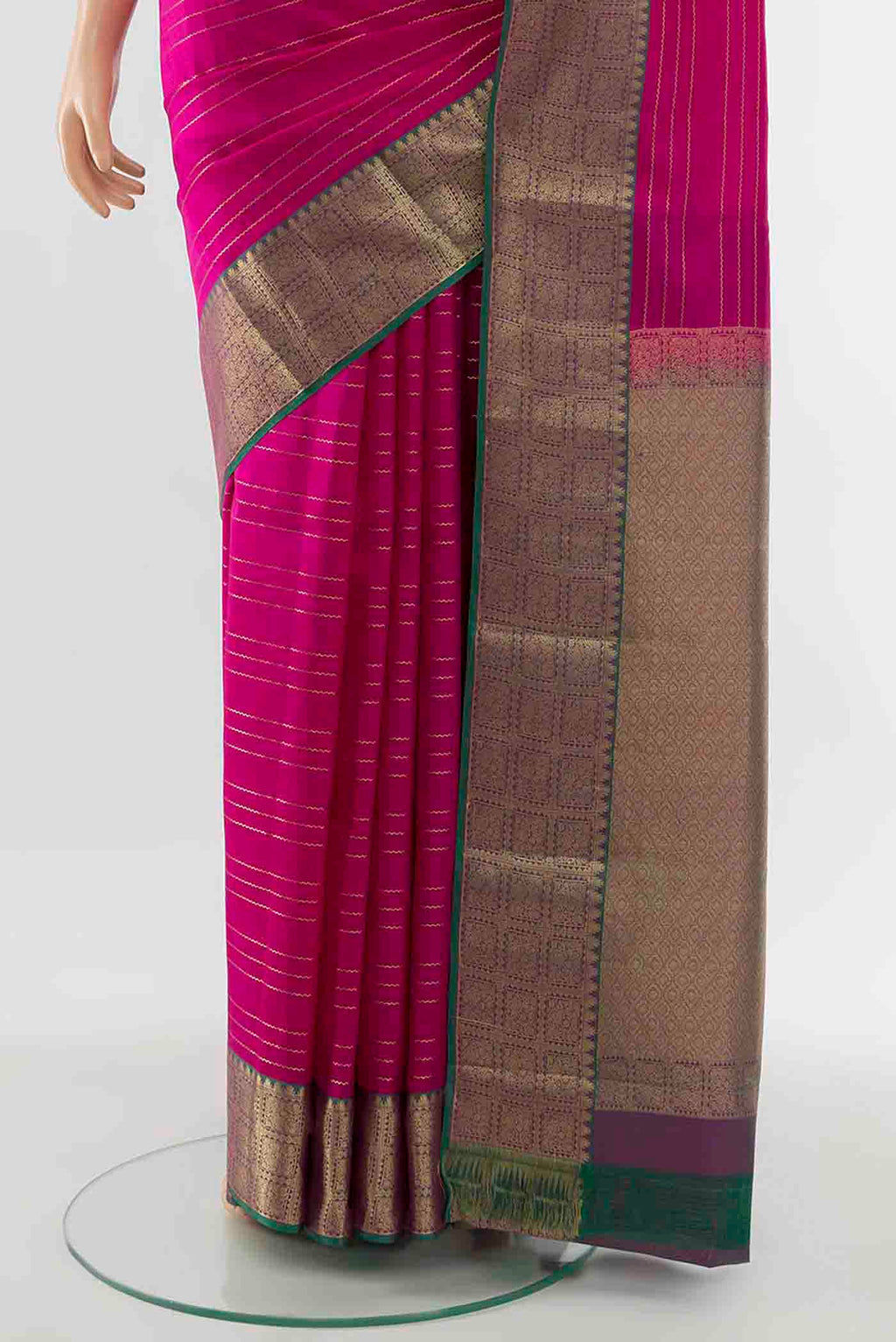 pleats pallu