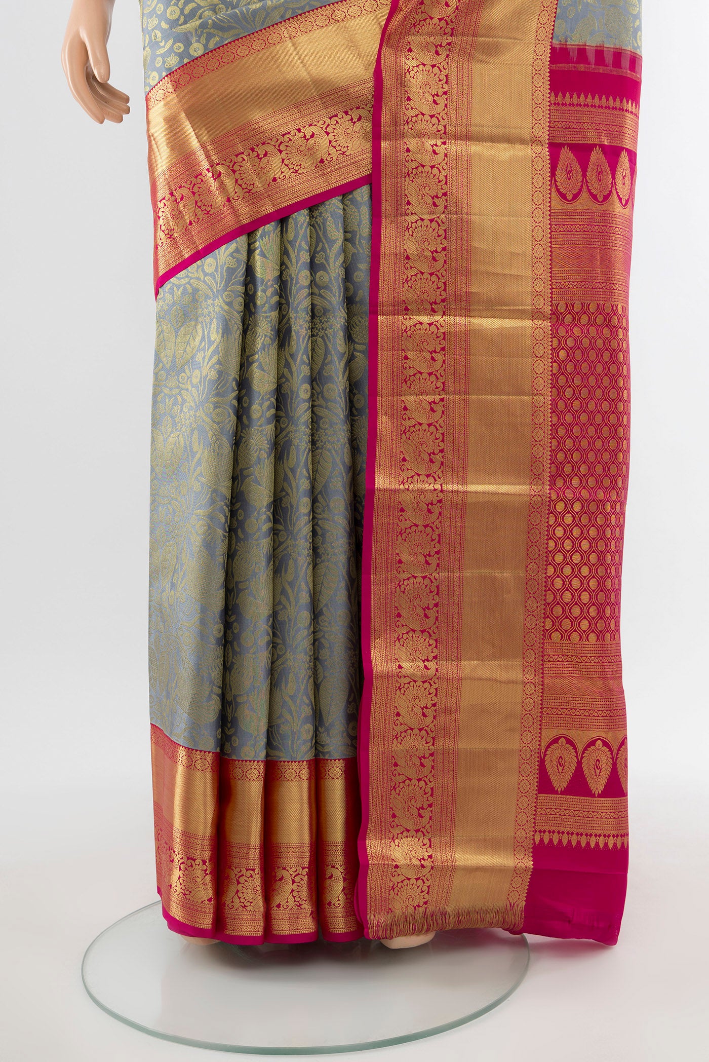 Pleats and pallu of Pure Silk Pure Zari Davys Grey Kanchipuram Nine Yards Saree with Zari Butta on the body and Silk Border. 