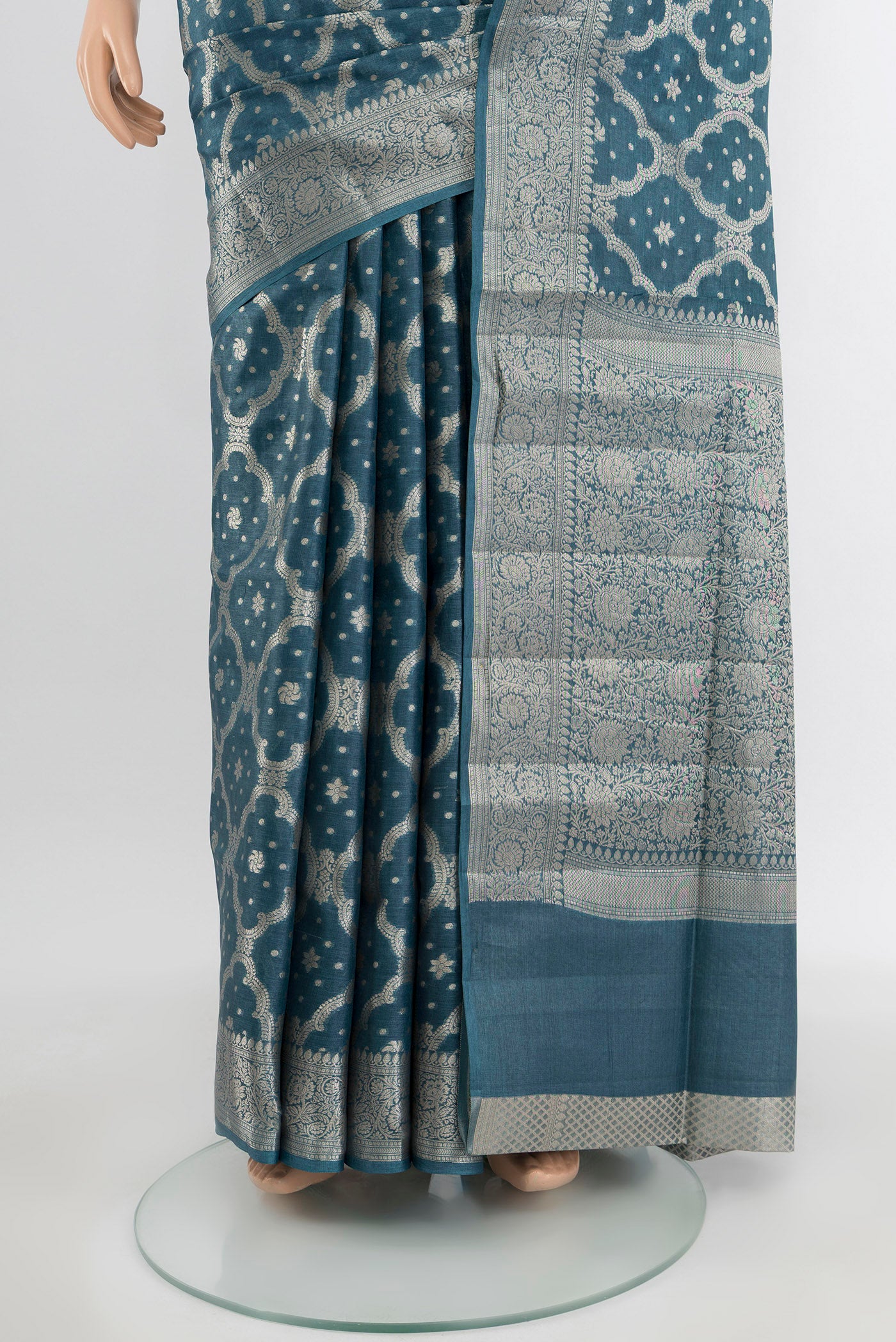 Pleats and pallu of Davys Grey Banarasi Raw Silk Saree with Zari Butta on the body and Silk Border. 
