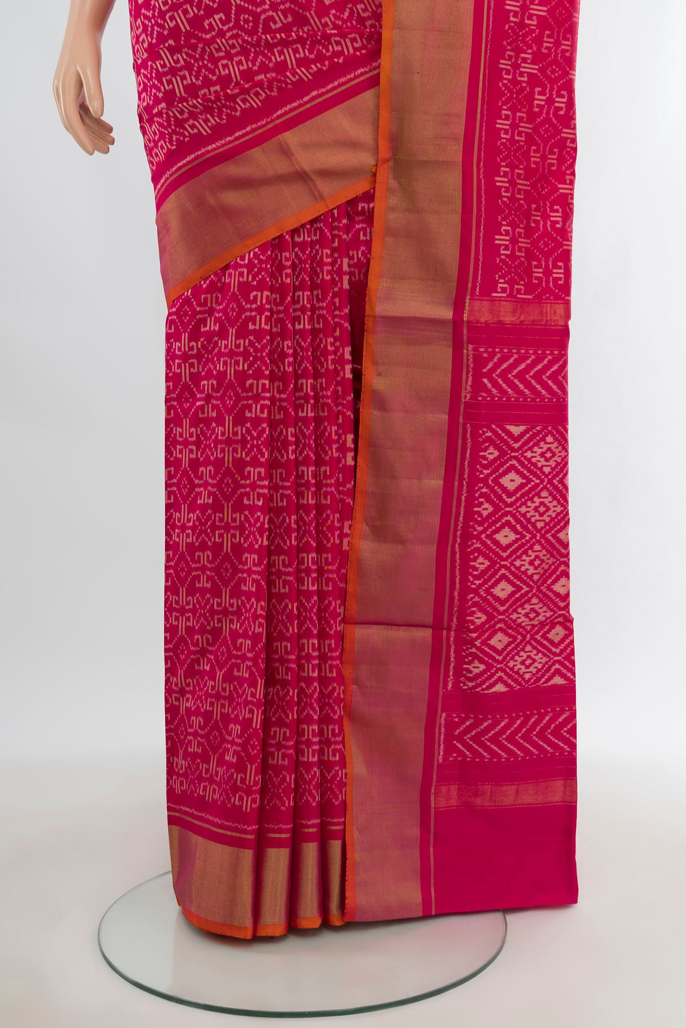 Pleats and pallu of Dark Pink Pochampally Silk Saree with Pure Ikat on the body and Zari Border. 