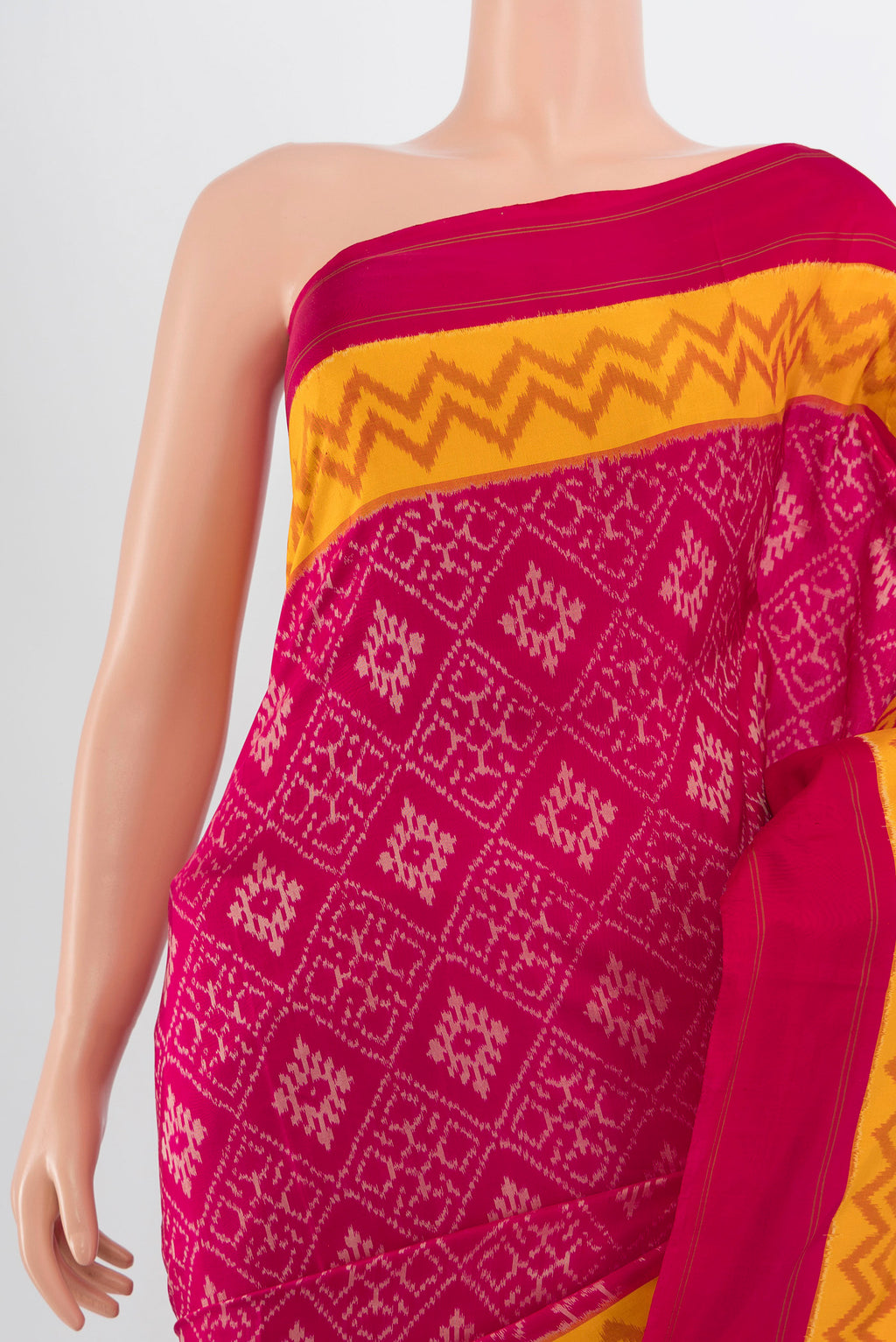 Border image of Dark Pink Pochampally Saree with Ikat Print on the body and Silk Border. 