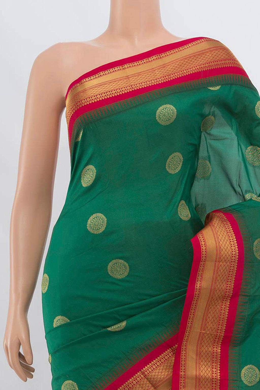 Border image of Light Green Bangalore Silk Saree with Zari Butta on the body and Silk Border. 