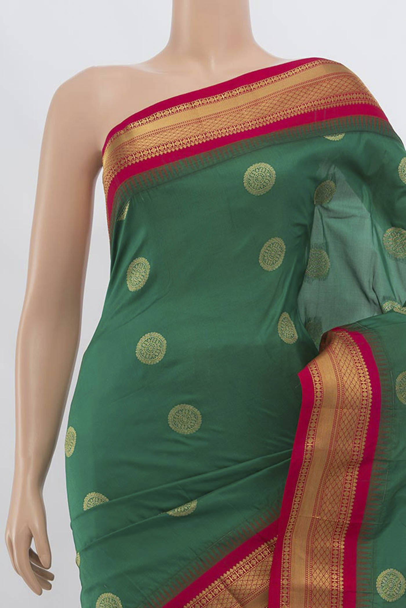 Border image of Light Green Bangalore Silk Saree with Zari Butta on the body and Silk Border. 