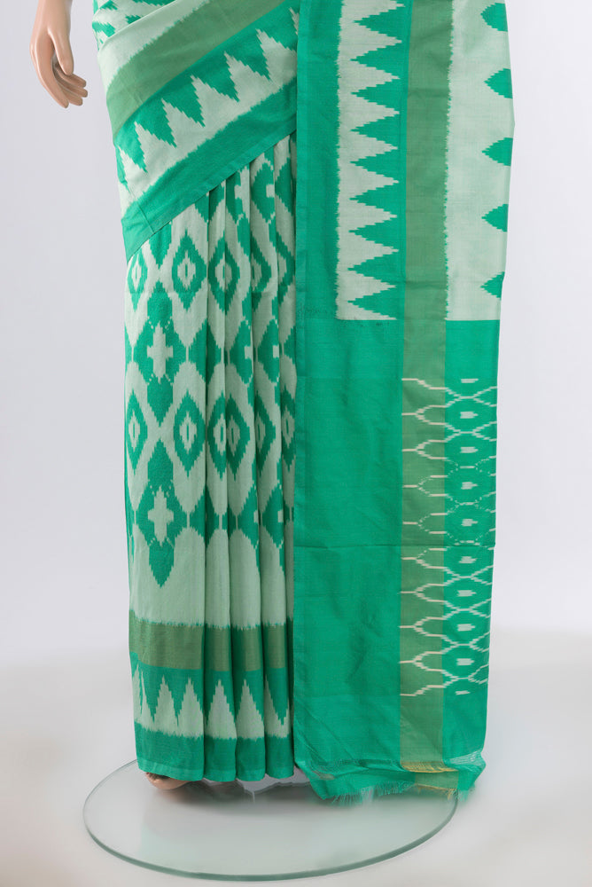 Pleats and pallu of Sky Blue Pochampally Saree with Ikat design on the body and Silk Border. 