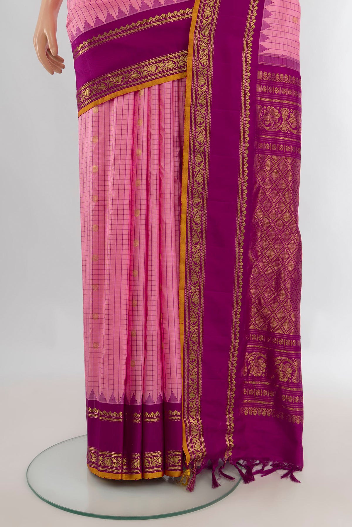 Pleats and pallu of Pure Silk Rose pink Gadwal Saree with Checked design on the body and Zari Border. 