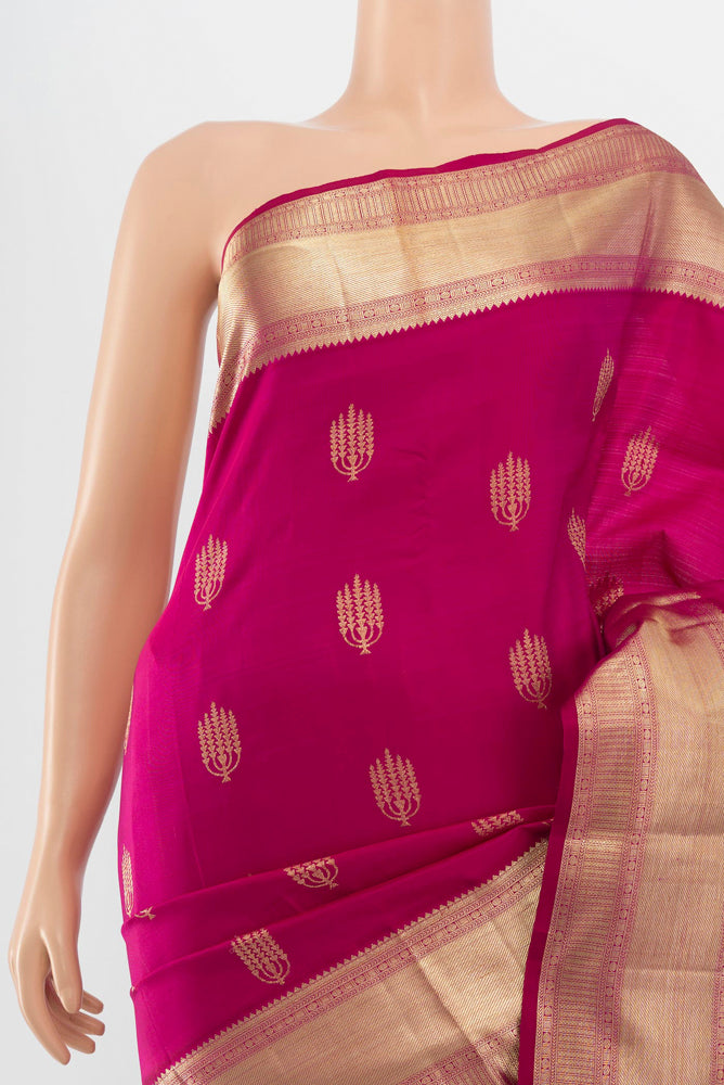 Border image of Pure Silk Pure Zari Magenta Kanjivaram Saree with Zari Butta on the body and Silk Border. 