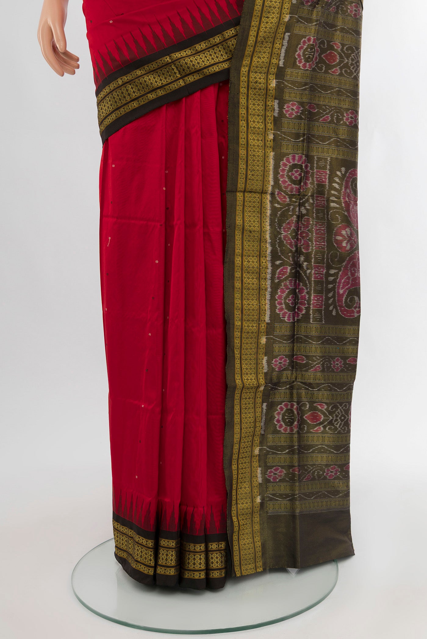 Pleats and pallu of Red Orissa Silk Saree with Thread Butta on the body and Thread Border. 
