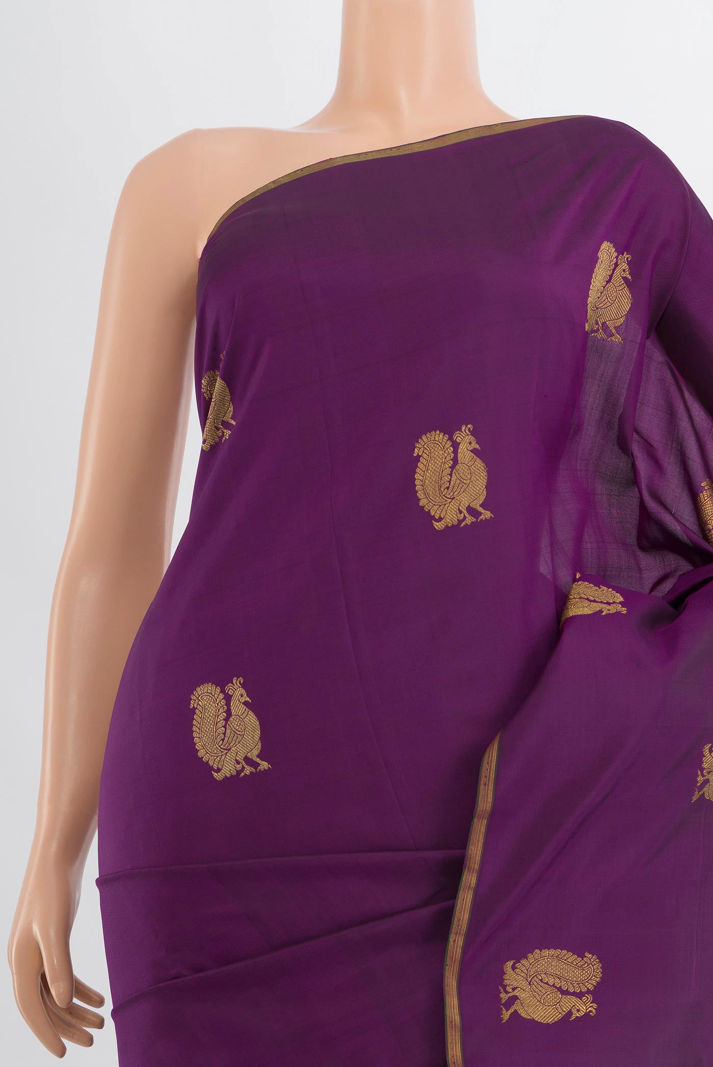 Border image of Pure Silk Pure Zari Violet Kanchipuram Saree with Zari Butta on the body and Silk Border. 