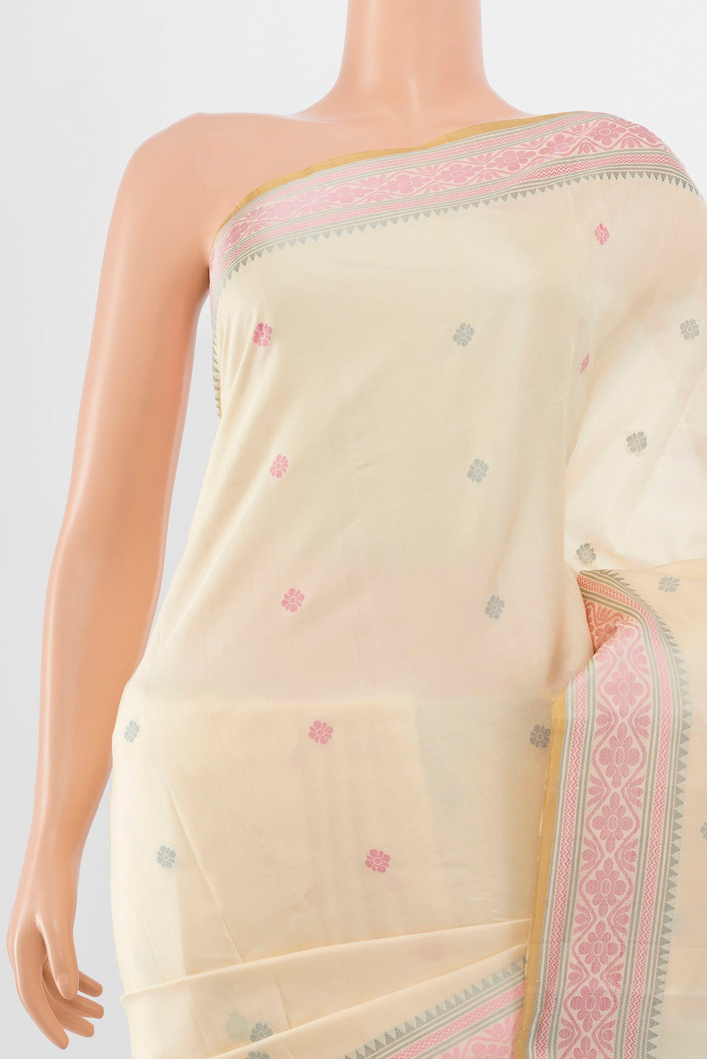 Border image of Pure Silk Pure Zari Cream Kanchipuram Saree with Zari Butta on the body and Silk Border. 