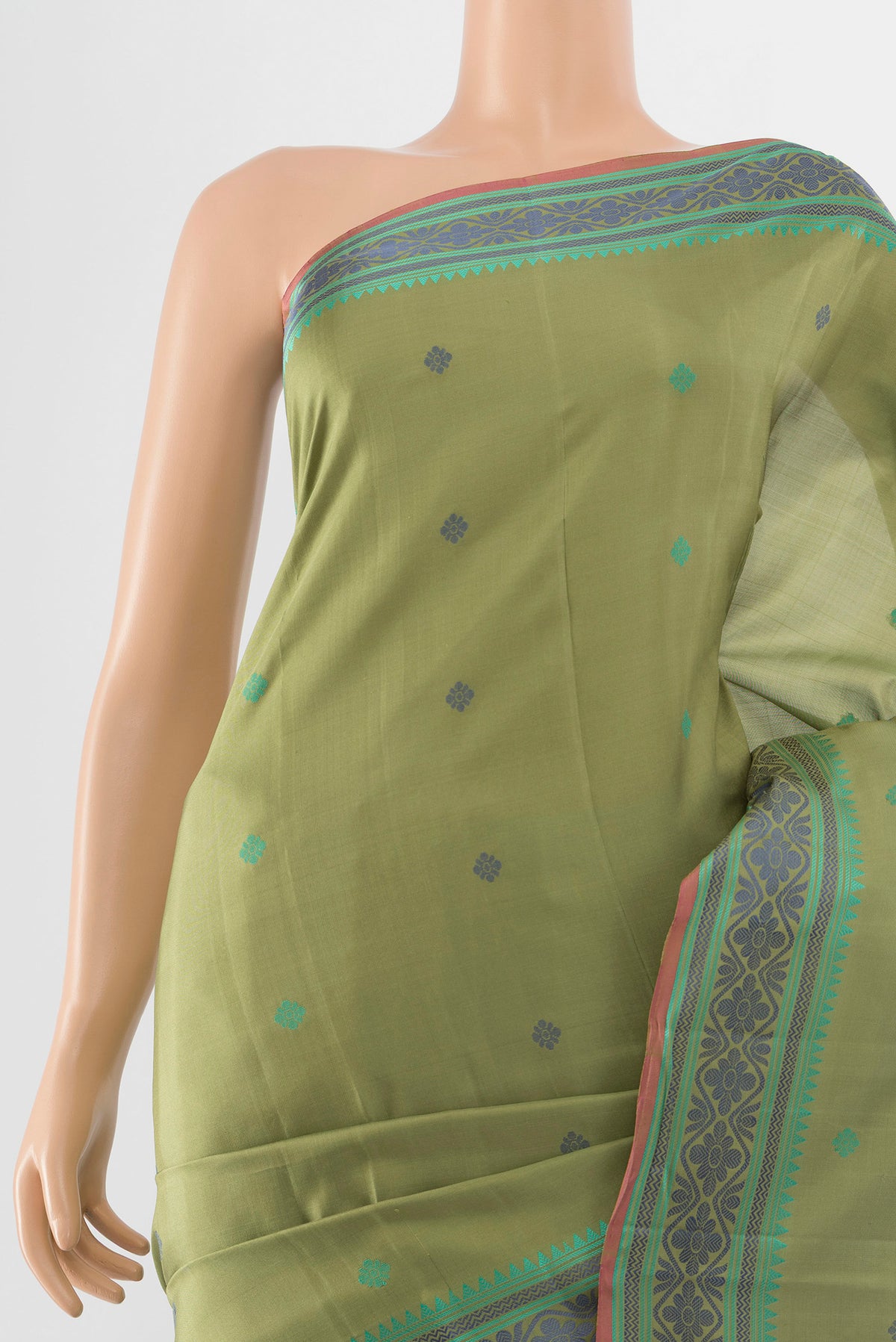 Border image of Pure Silk Pure Zari Light Green Kanchipuram Saree with Zari Butta on the body and Silk Border. 